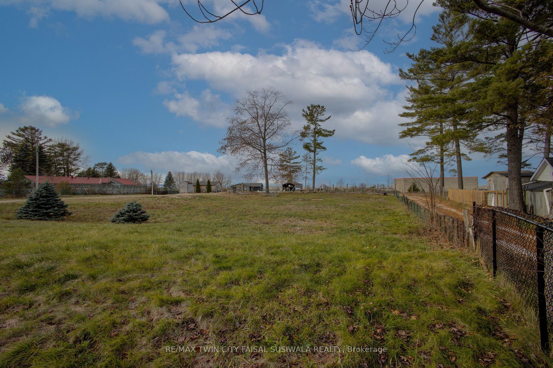 Photo 2 of Unit A, 326 River Road, Wasaga Beach — HOMEH