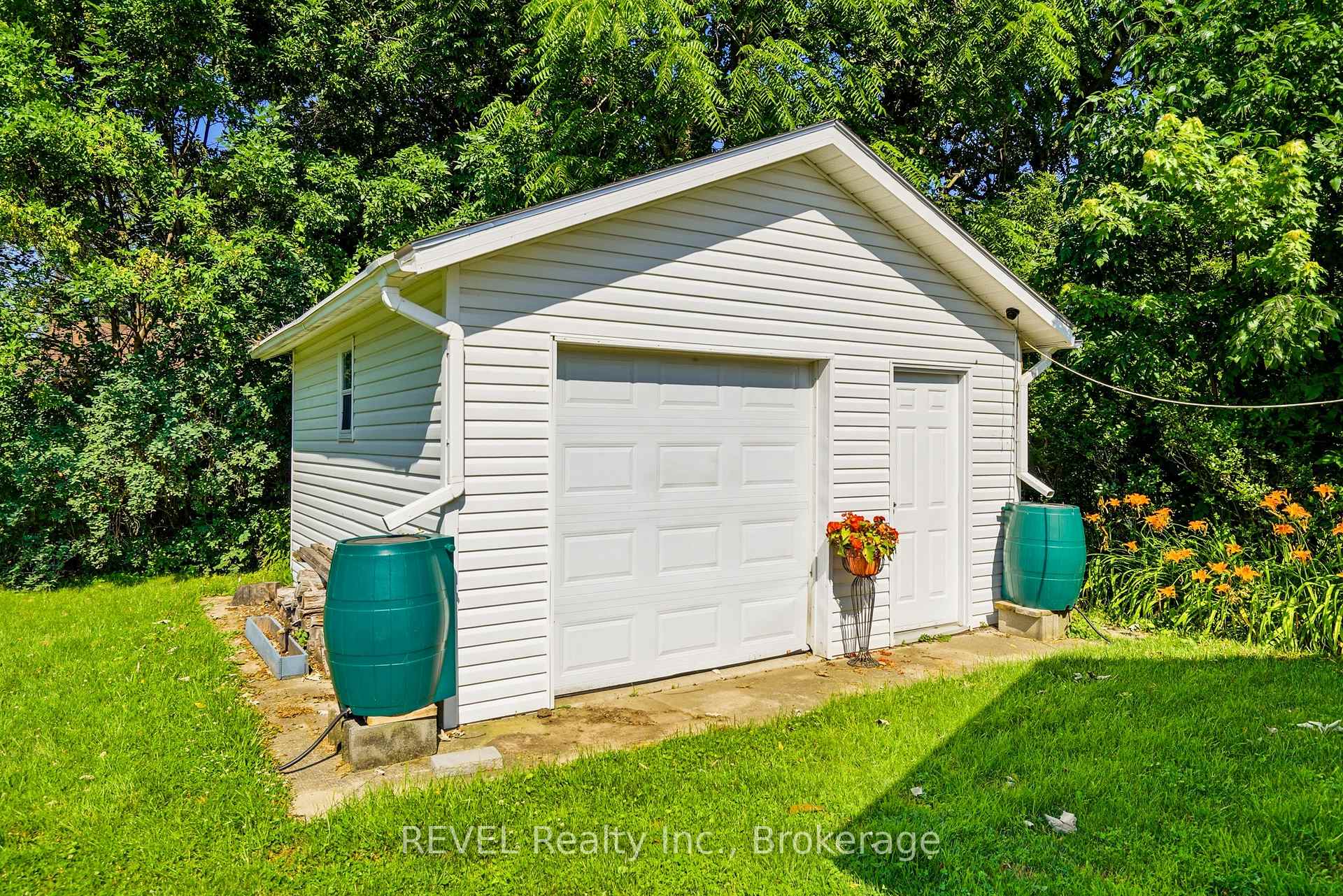 Photo 6 of 136 Powerview Avenue, St. Catharines, Western Hill — HOMEH