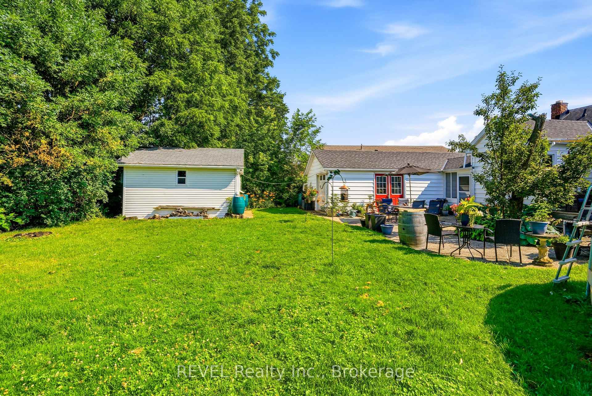 Photo 7 of 136 Powerview Avenue, St. Catharines, Western Hill — HOMEH