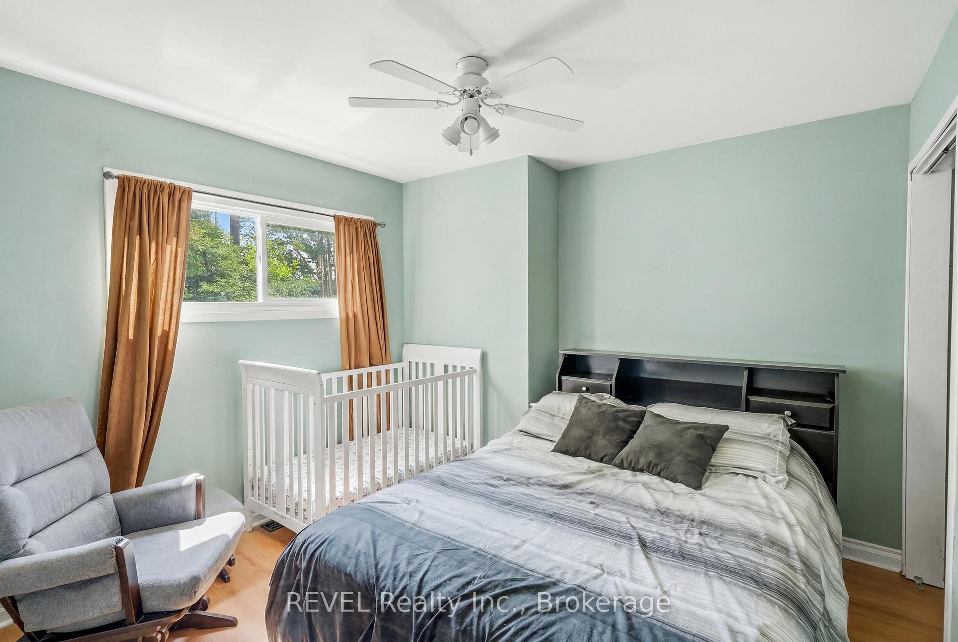 Photo 16 of 136 Powerview Avenue, St. Catharines, Western Hill — HOMEH
