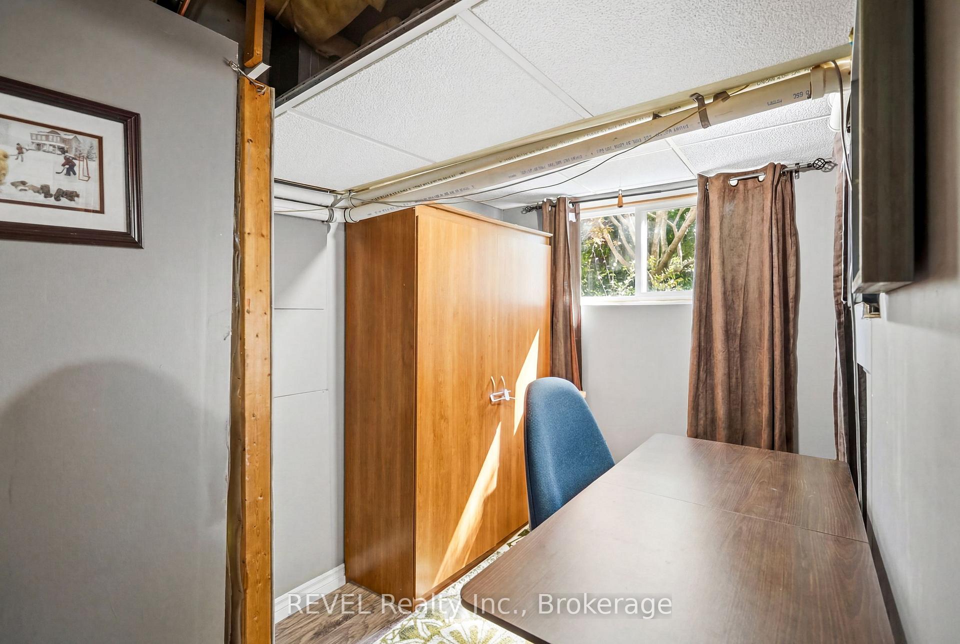 Photo 25 of 136 Powerview Avenue, St. Catharines, Western Hill — HOMEH