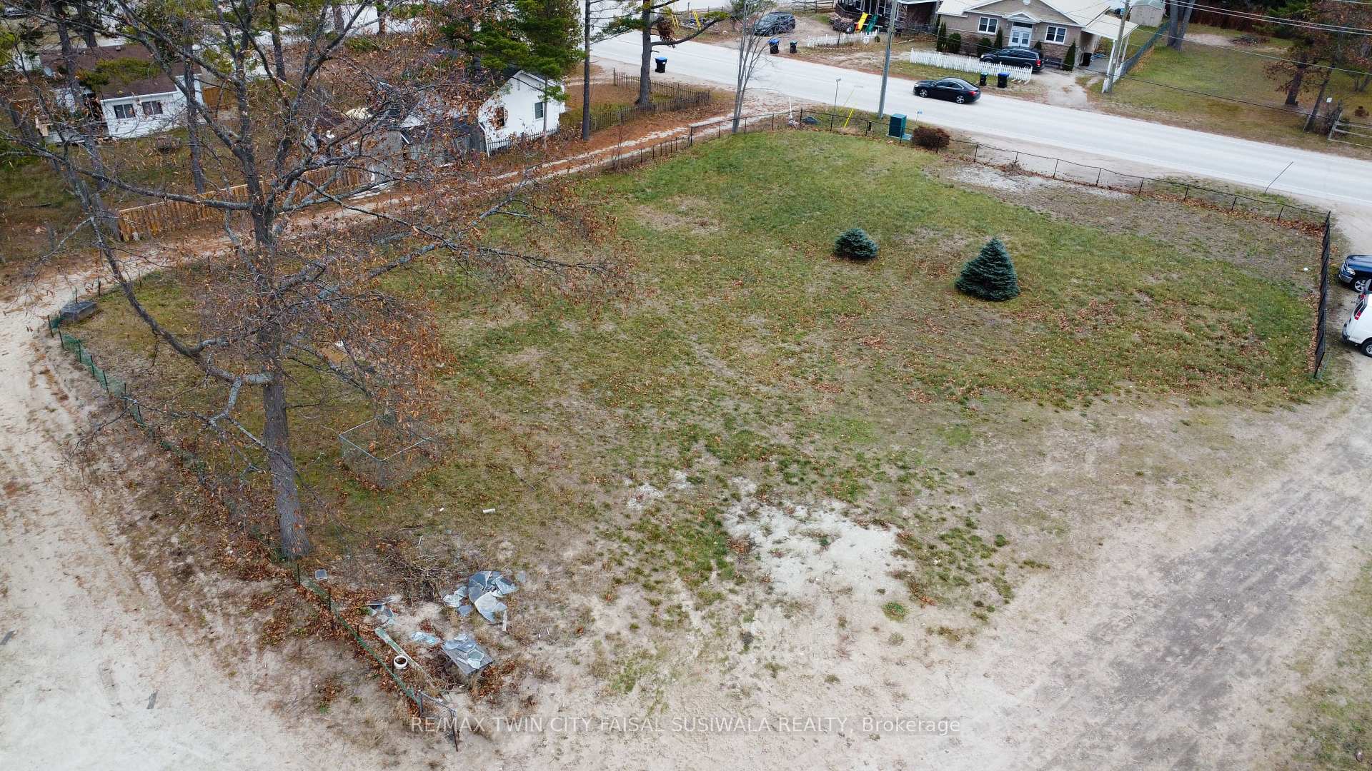 Photo 7 of Unit B, 326 River Road, Wasaga Beach — HOMEH