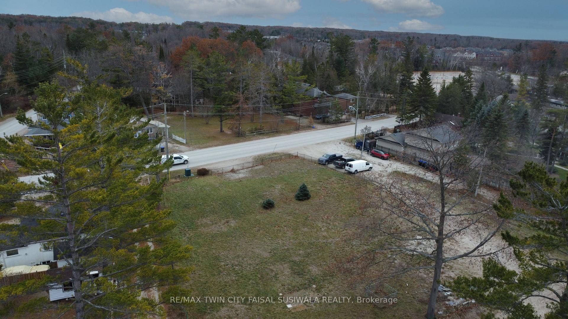 Photo 9 of Unit B, 326 River Road, Wasaga Beach — HOMEH