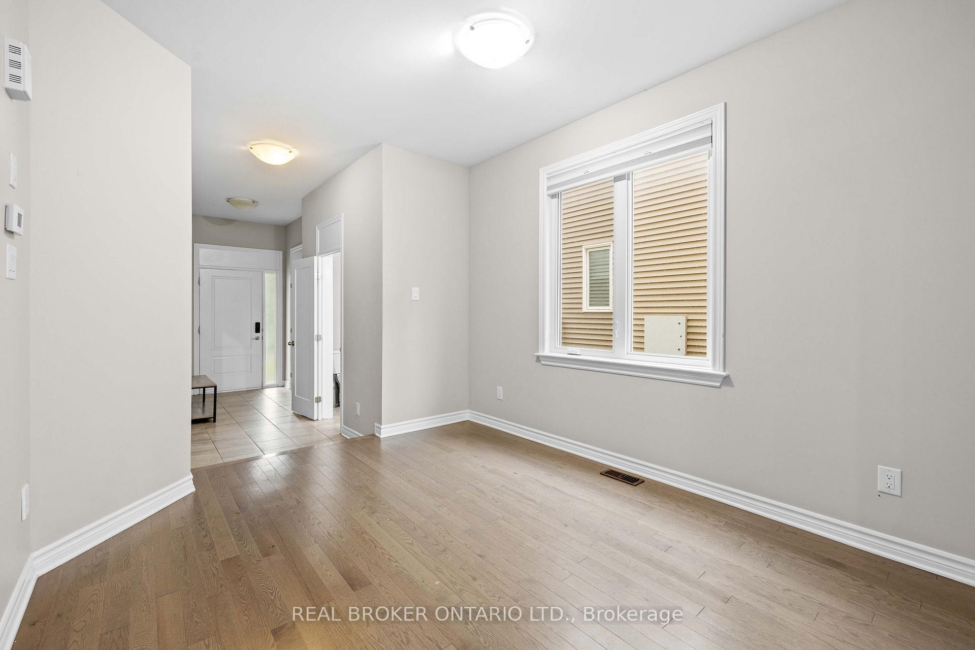 Photo 4 of 838 Cedar Creek Drive, Ottawa, Blossom Park/Kemp Park/Findlay Creek — HOMEH
