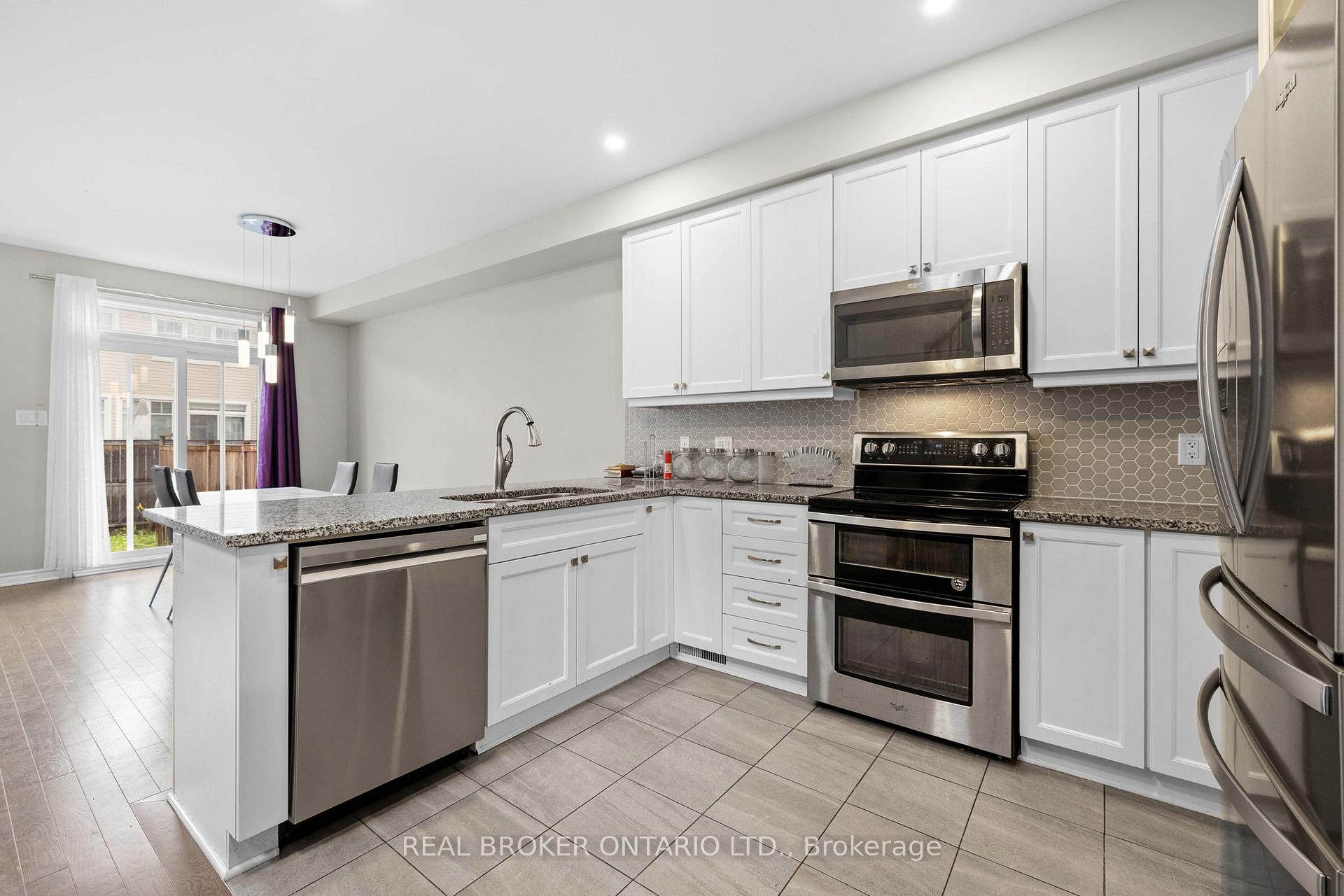 Photo 6 of 838 Cedar Creek Drive, Ottawa, Blossom Park/Kemp Park/Findlay Creek — HOMEH