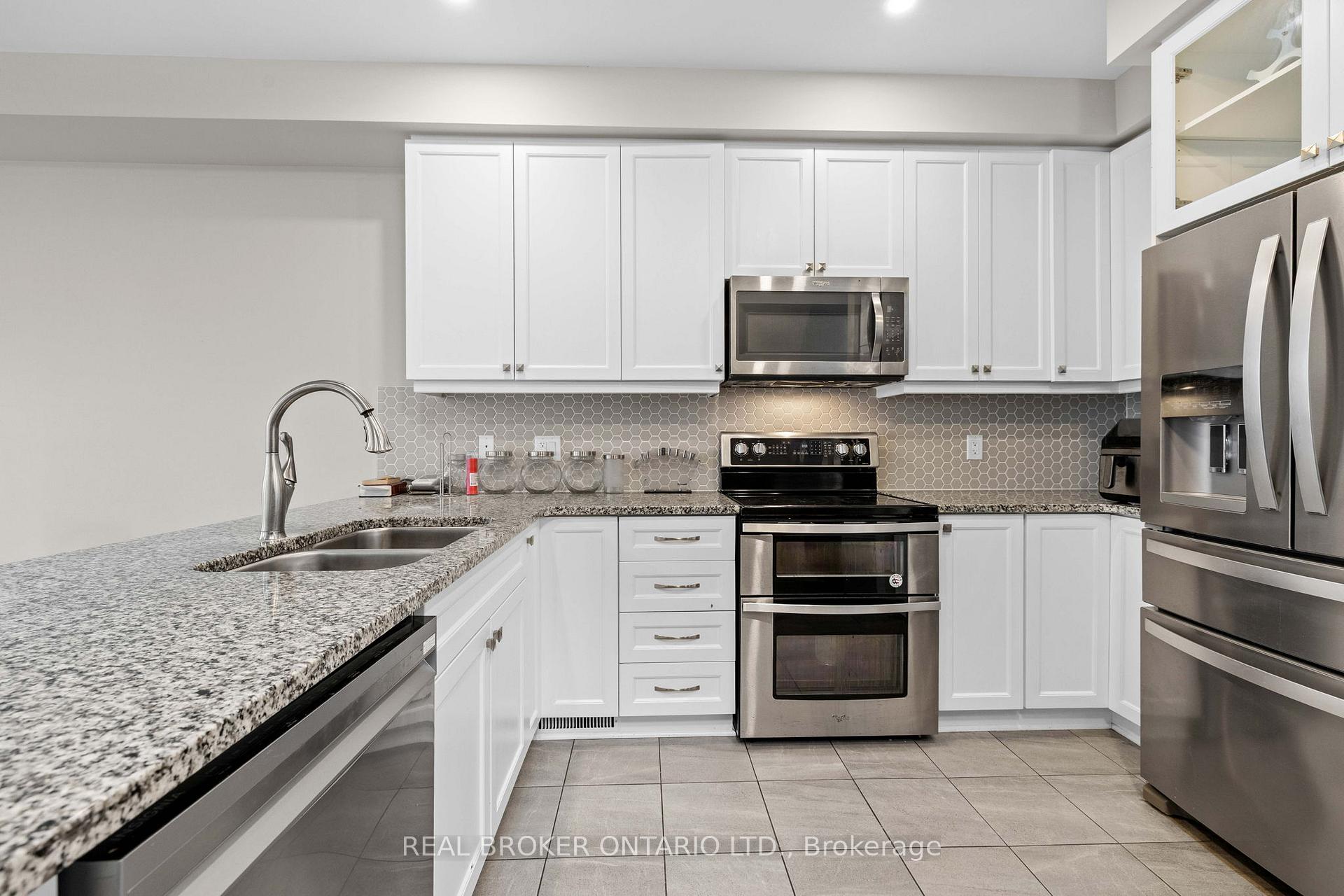 Photo 7 of 838 Cedar Creek Drive, Ottawa, Blossom Park/Kemp Park/Findlay Creek — HOMEH