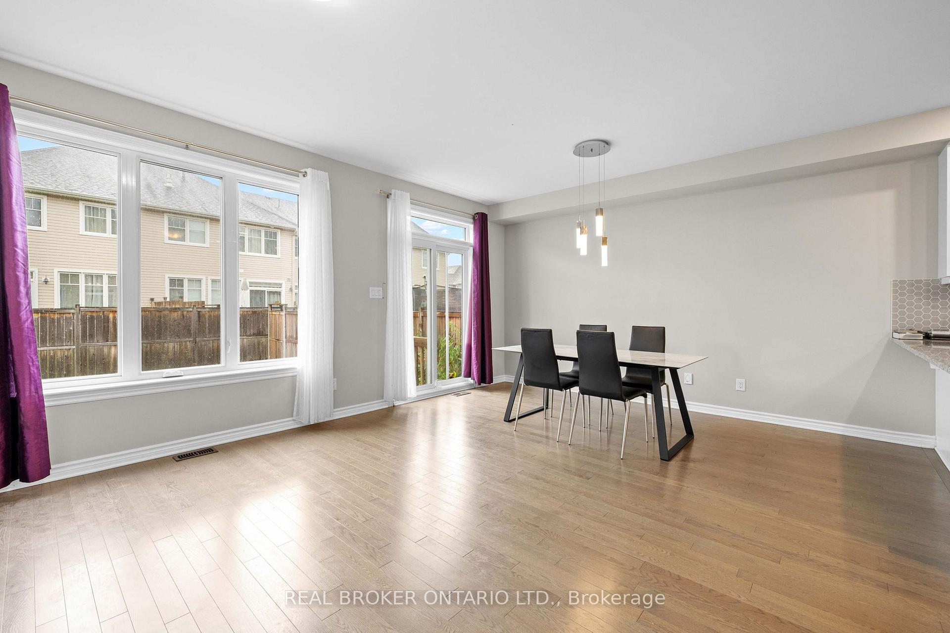 Photo 11 of 838 Cedar Creek Drive, Ottawa, Blossom Park/Kemp Park/Findlay Creek — HOMEH