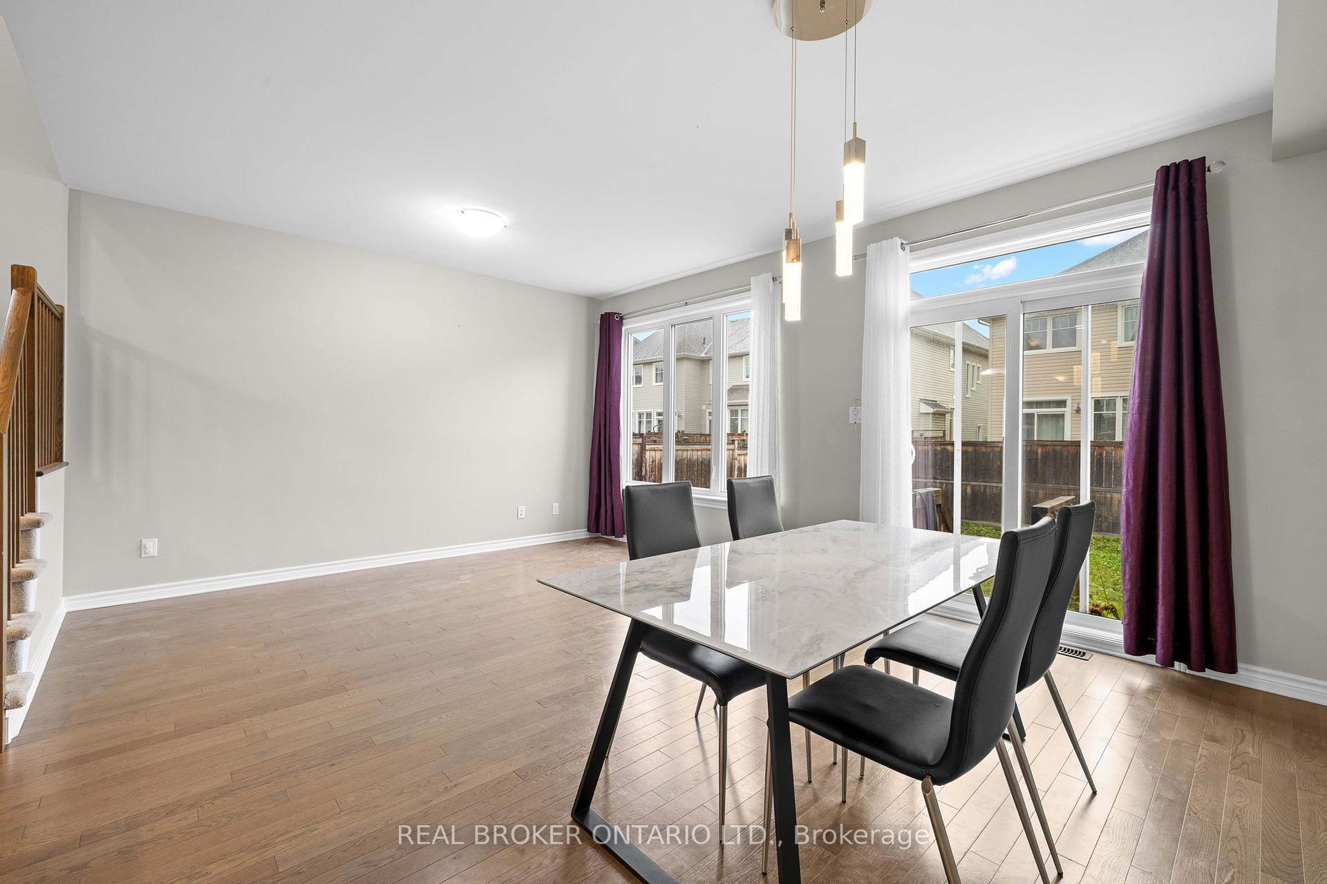 Photo 12 of 838 Cedar Creek Drive, Ottawa, Blossom Park/Kemp Park/Findlay Creek — HOMEH