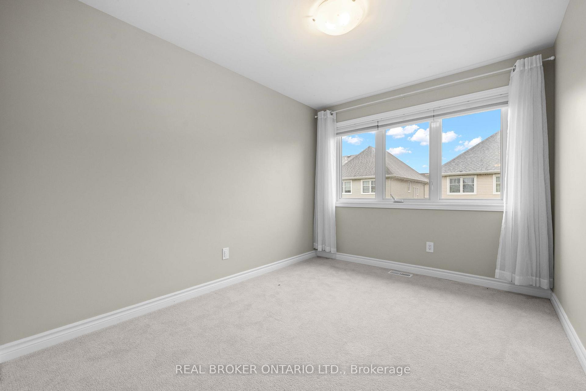 Photo 16 of 838 Cedar Creek Drive, Ottawa, Blossom Park/Kemp Park/Findlay Creek — HOMEH