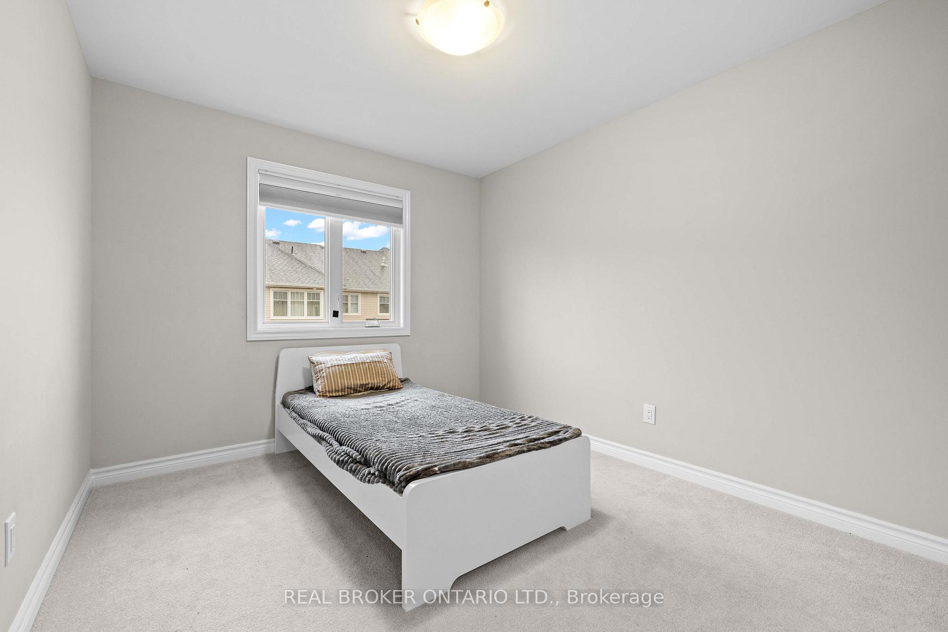 Photo 18 of 838 Cedar Creek Drive, Ottawa, Blossom Park/Kemp Park/Findlay Creek — HOMEH