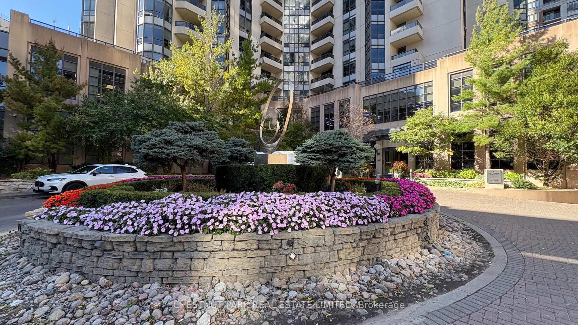 Photo 1 of Unit Th3, 500 Doris Avenue, North York, Willowdale East — HOMEH