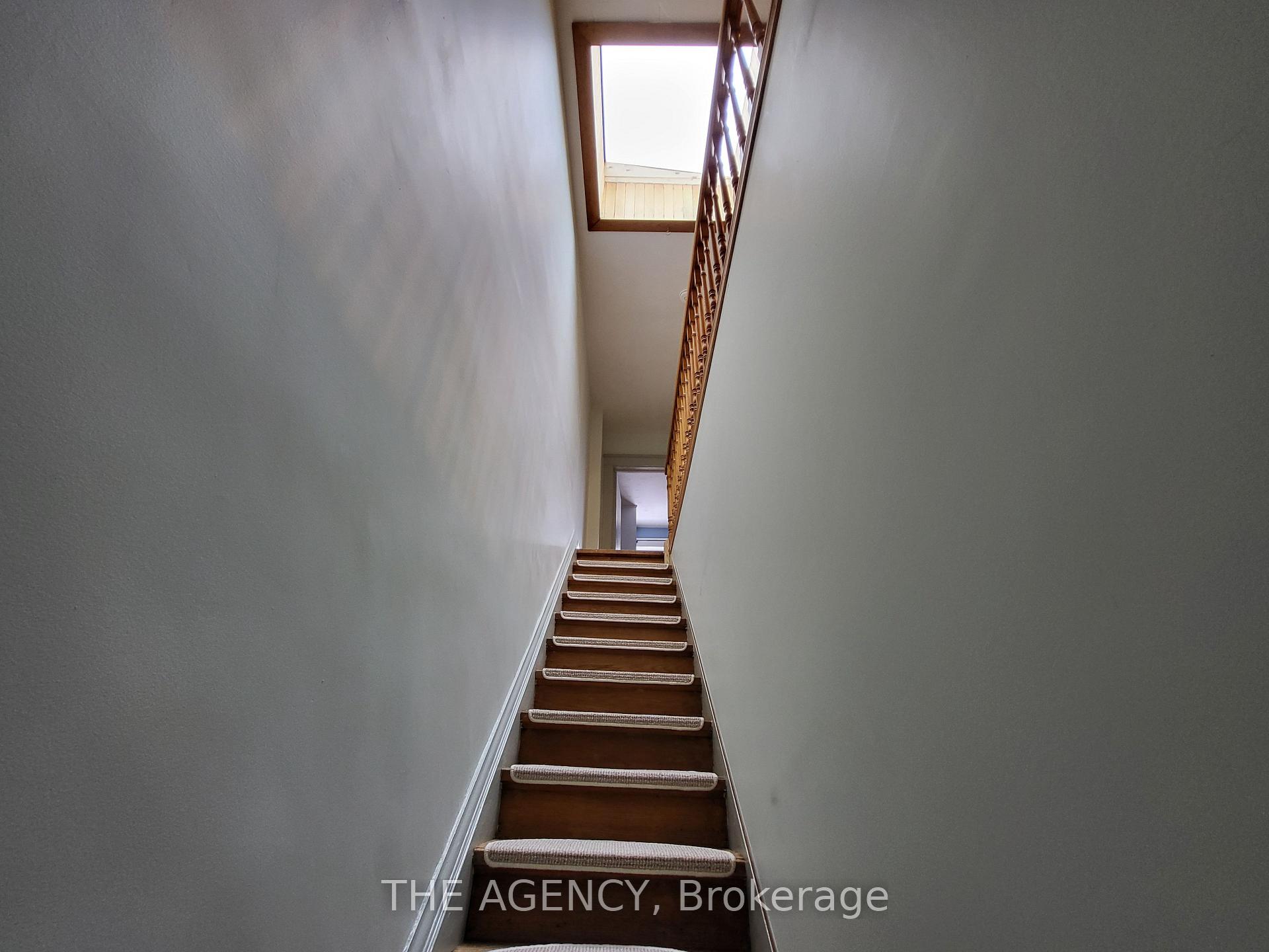 Photo 2 of Unit #upper, 613 Delaware Avenue, Toronto, Wychwood — HOMEH