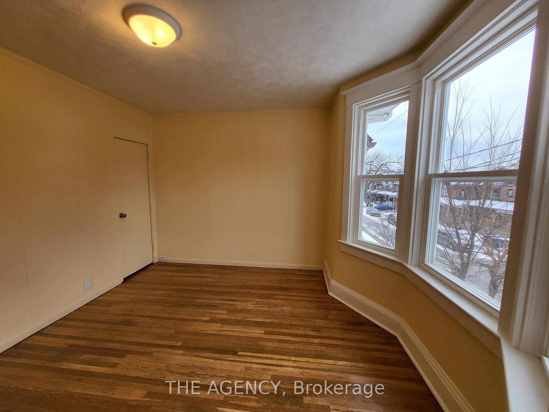 Photo 5 of Unit #upper, 613 Delaware Avenue, Toronto, Wychwood — HOMEH