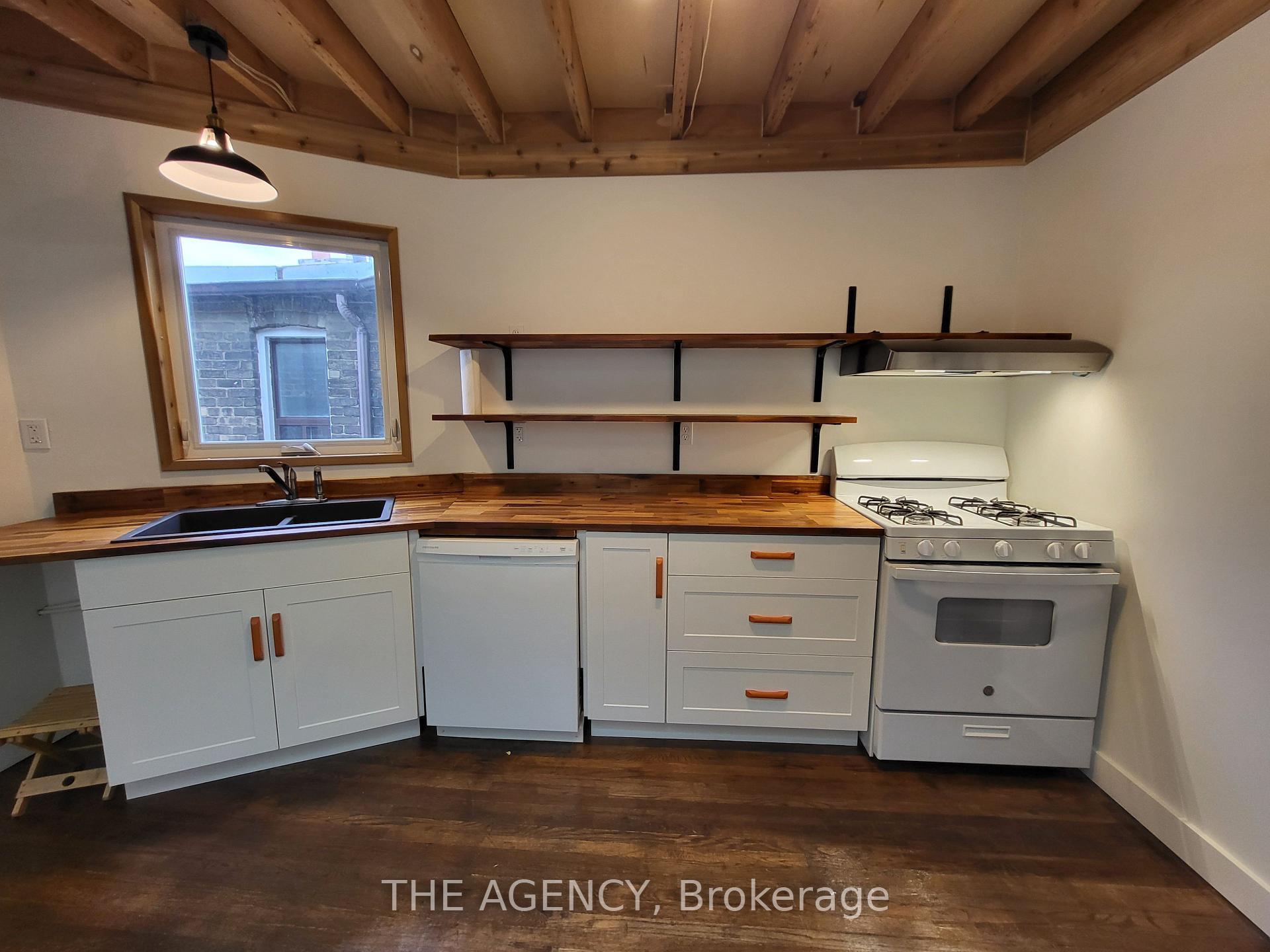Photo 7 of Unit #upper, 613 Delaware Avenue, Toronto, Wychwood — HOMEH