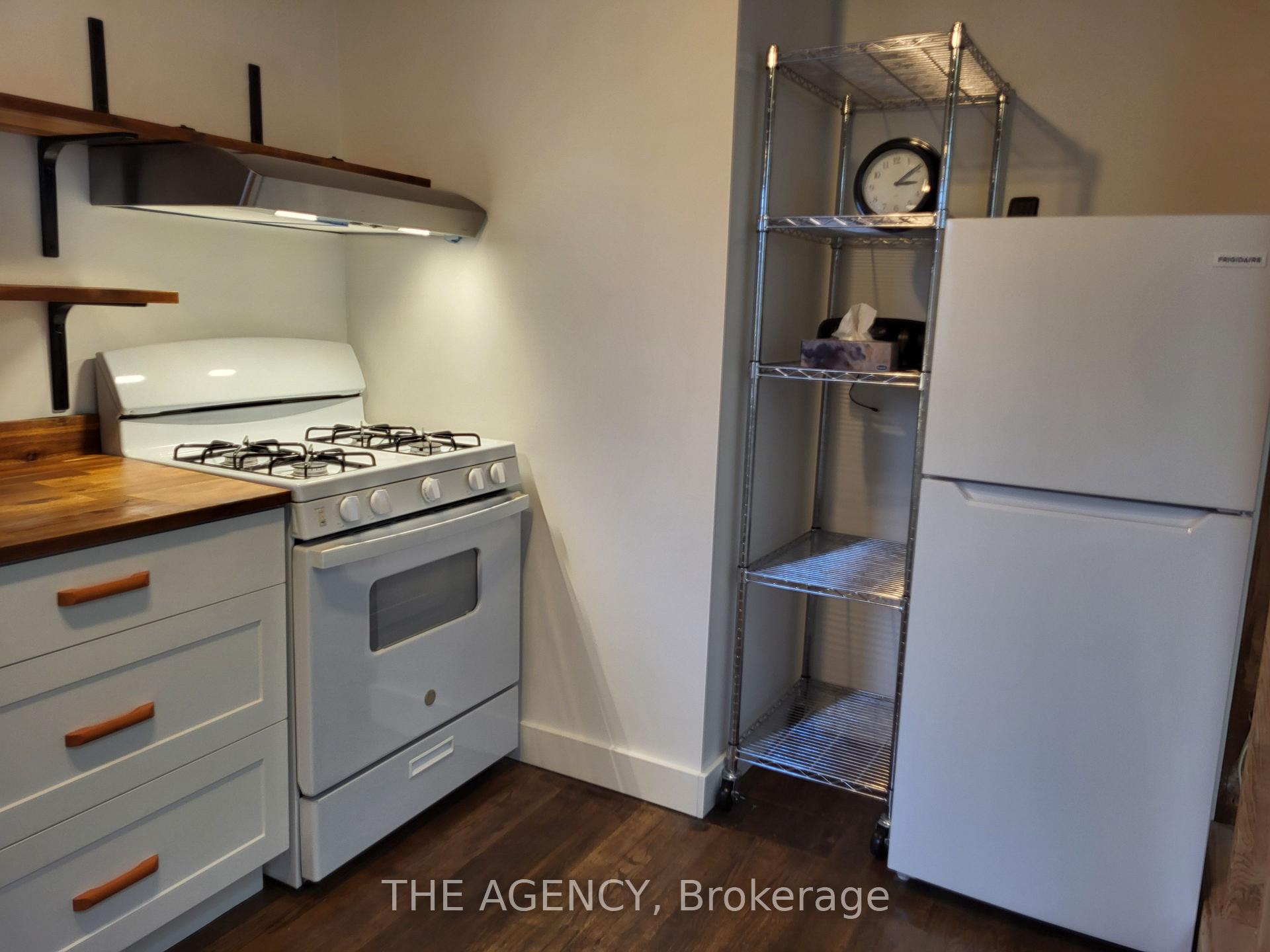 Photo 9 of Unit #upper, 613 Delaware Avenue, Toronto, Wychwood — HOMEH