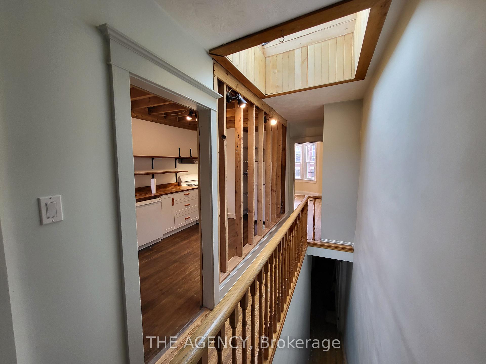 Photo 11 of Unit #upper, 613 Delaware Avenue, Toronto, Wychwood — HOMEH