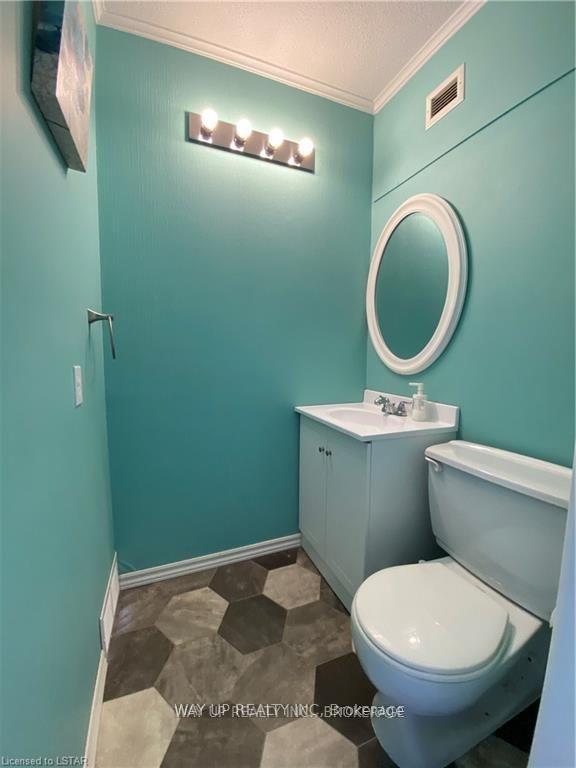 Photo 4 of Unit 30, 730 Wilkins Street, London, South R — HOMEH