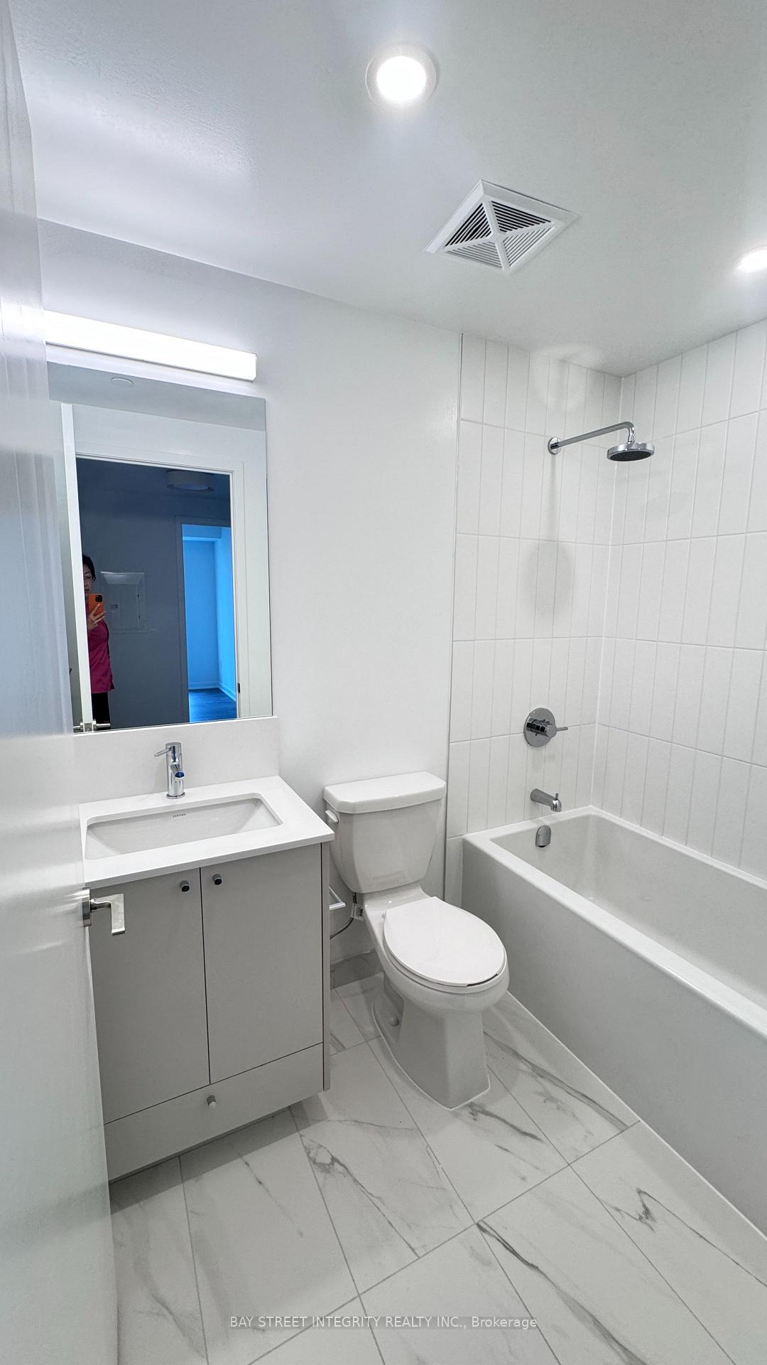 Photo 10 of Unit 903, 10 Oak Street, Toronto, Regent Park — HOMEH
