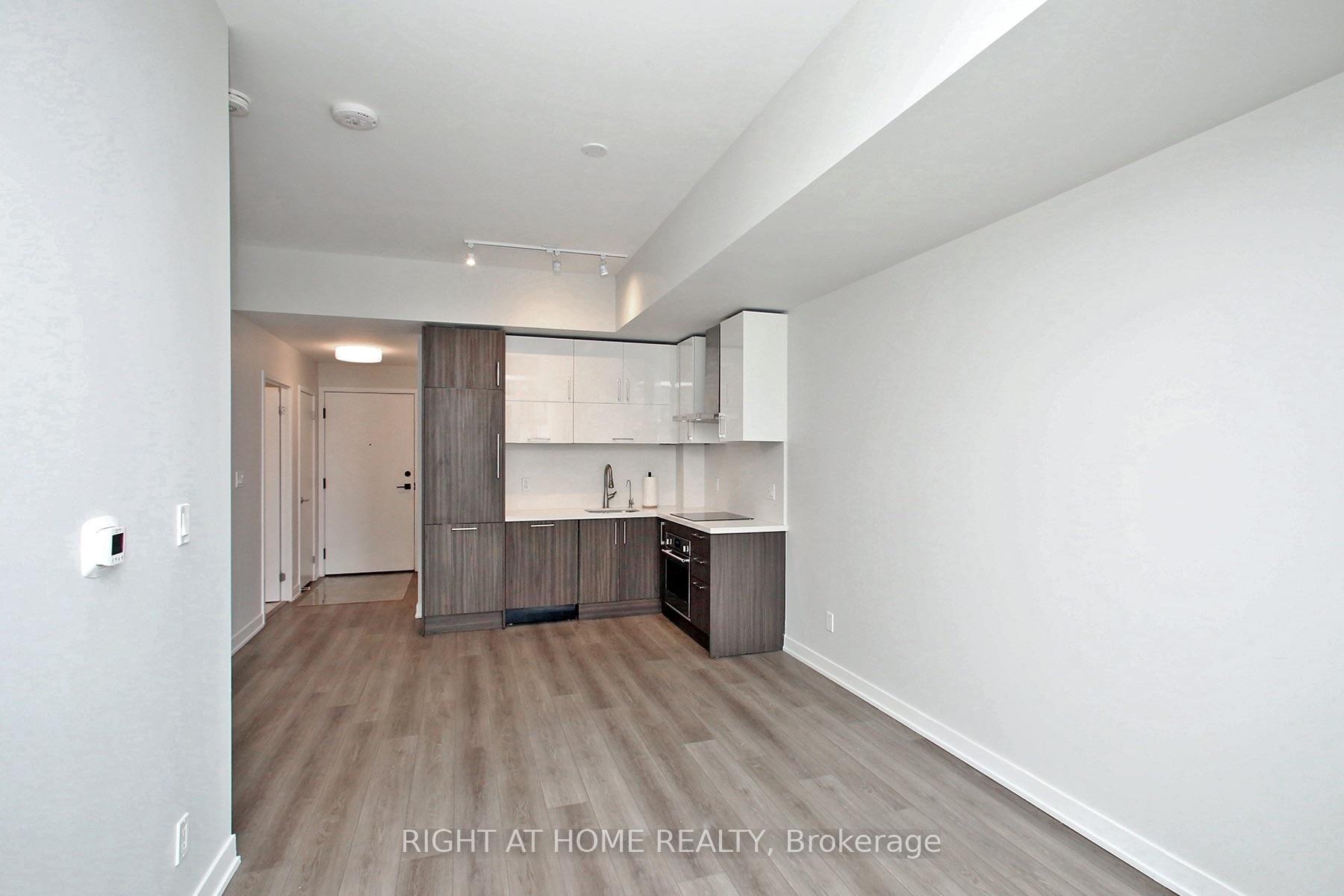 Photo 4 of Unit C914, 38 Simcoe Promenade, Markham, Unionville — HOMEH
