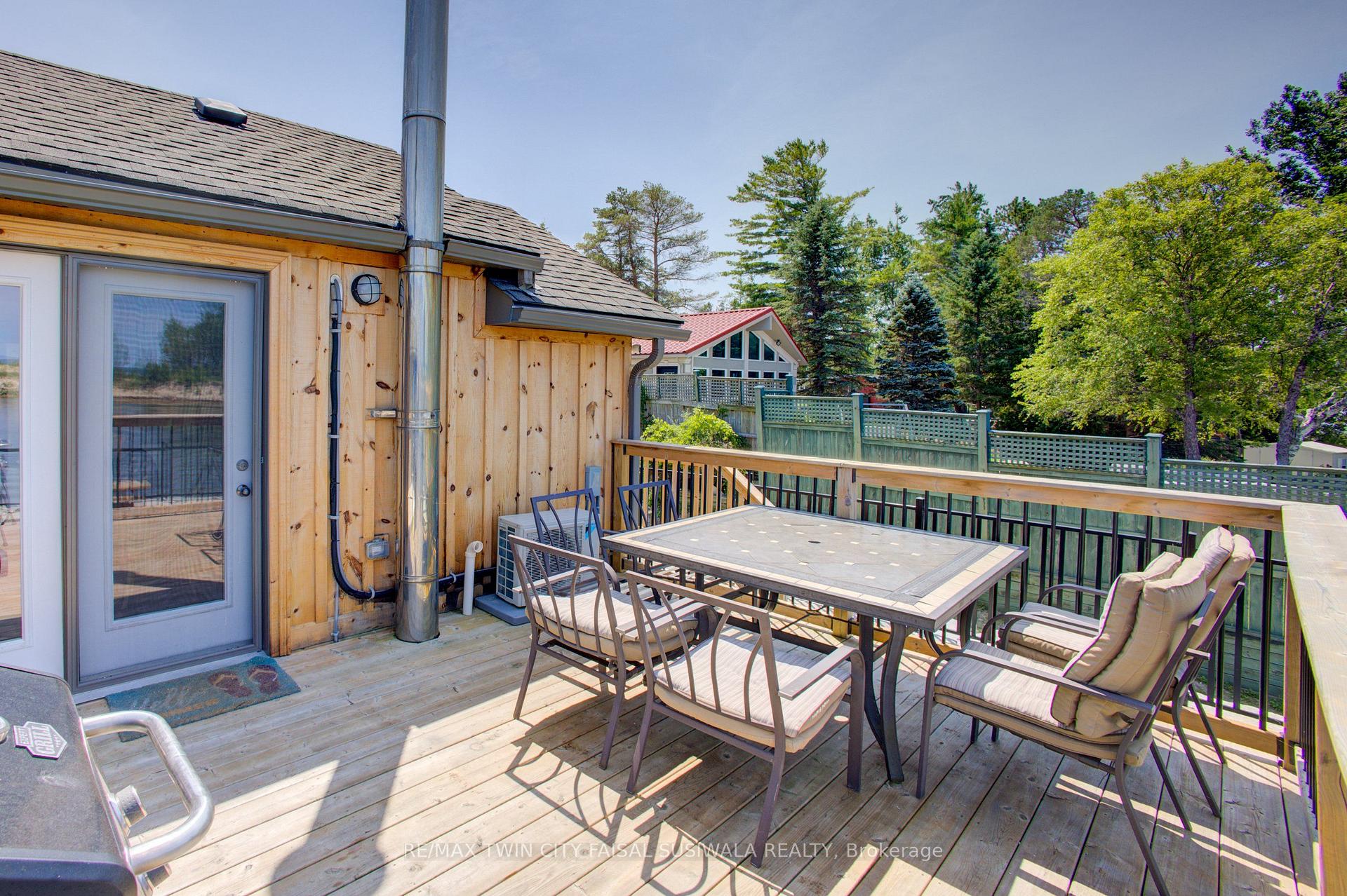 Photo 12 of 2 Browns Lane, Wasaga Beach — HOMEH