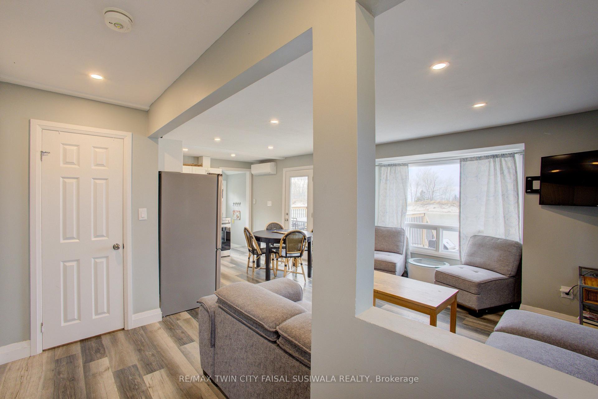 Photo 24 of 2 Browns Lane, Wasaga Beach — HOMEH