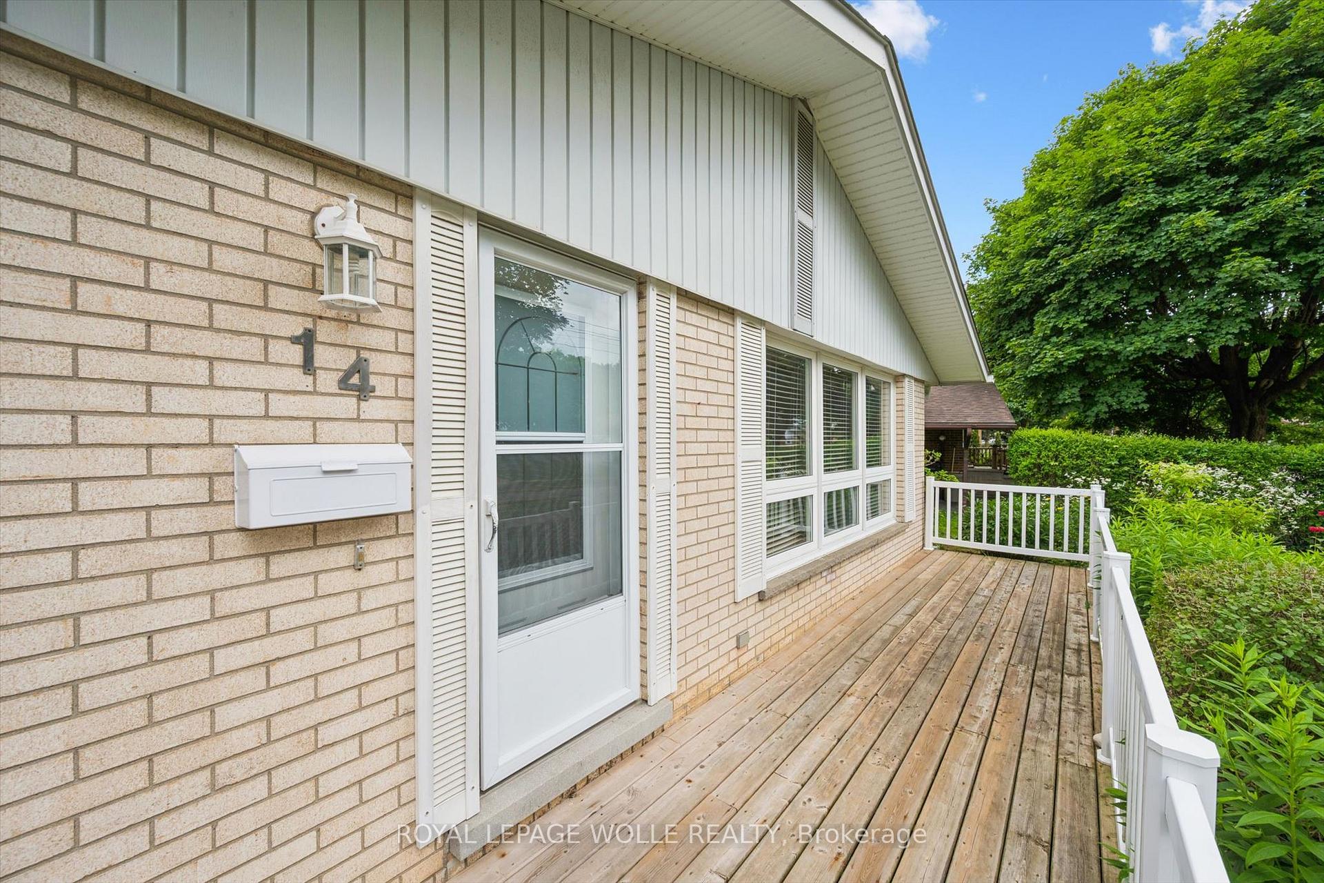 Photo 4 of 14 Ruskview Road, Kitchener, Forest Hill — HOMEH