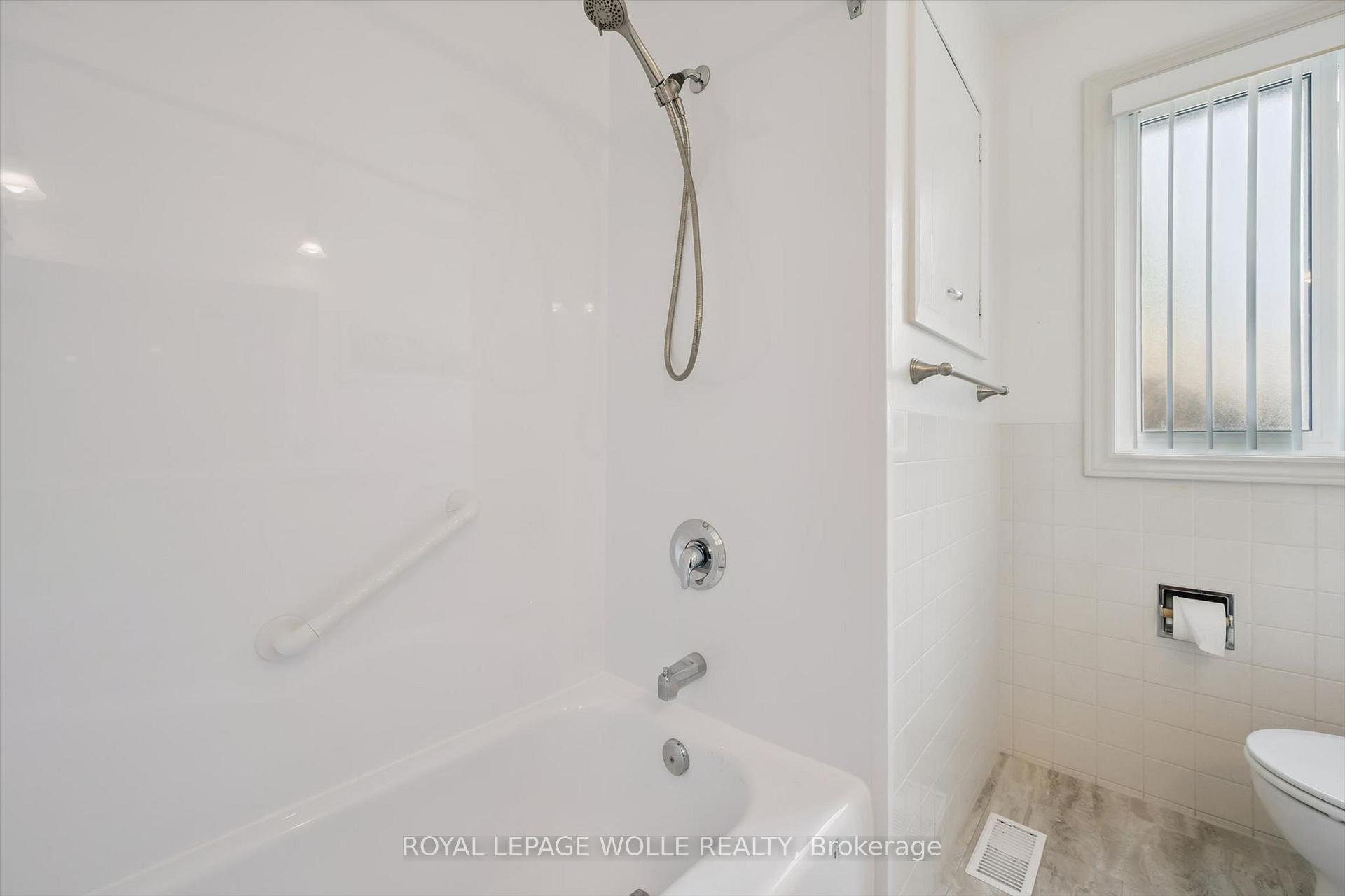 Photo 25 of 14 Ruskview Road, Kitchener, Forest Hill — HOMEH