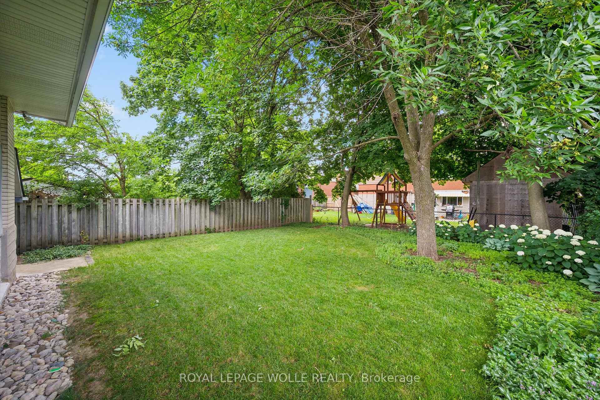 Photo 42 of 14 Ruskview Road, Kitchener, Forest Hill — HOMEH