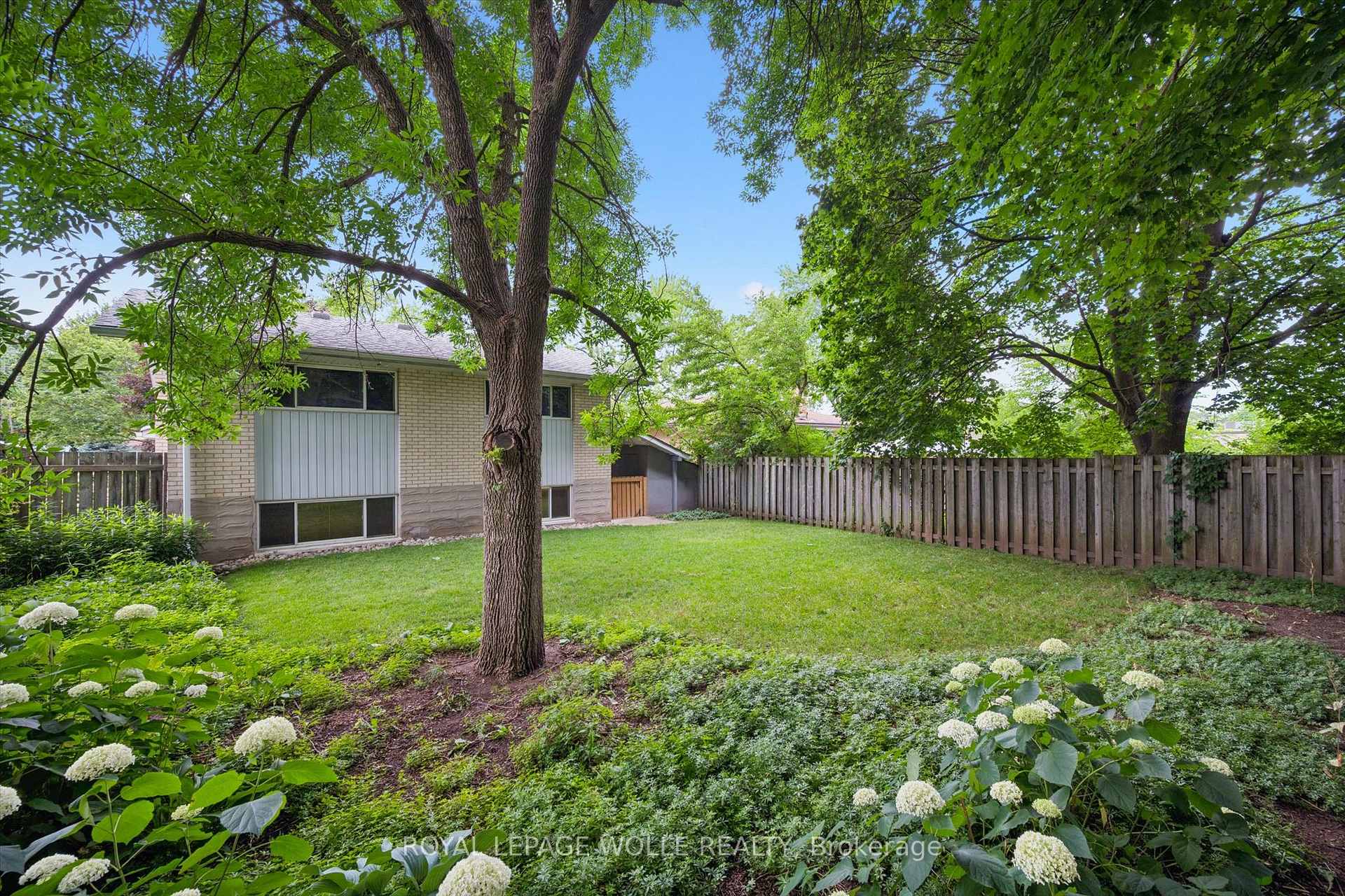 Photo 44 of 14 Ruskview Road, Kitchener, Forest Hill — HOMEH