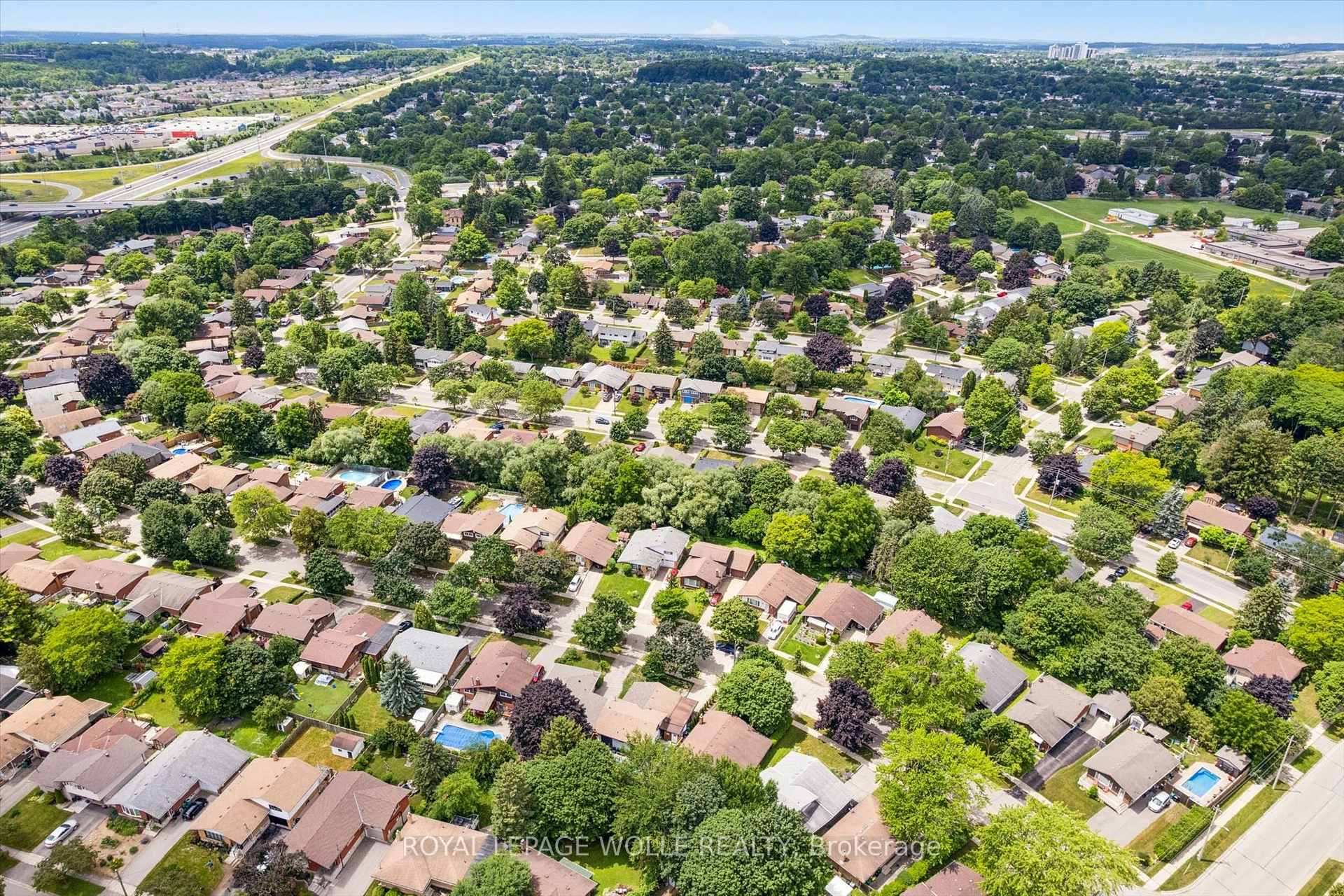 Photo 49 of 14 Ruskview Road, Kitchener, Forest Hill — HOMEH