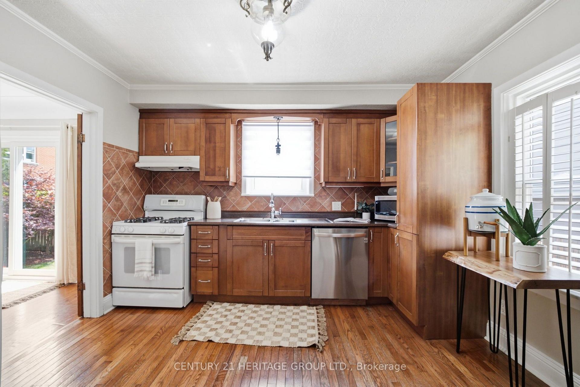 Photo 17 of 19 East 34th Street, Hamilton, Raleigh — HOMEH