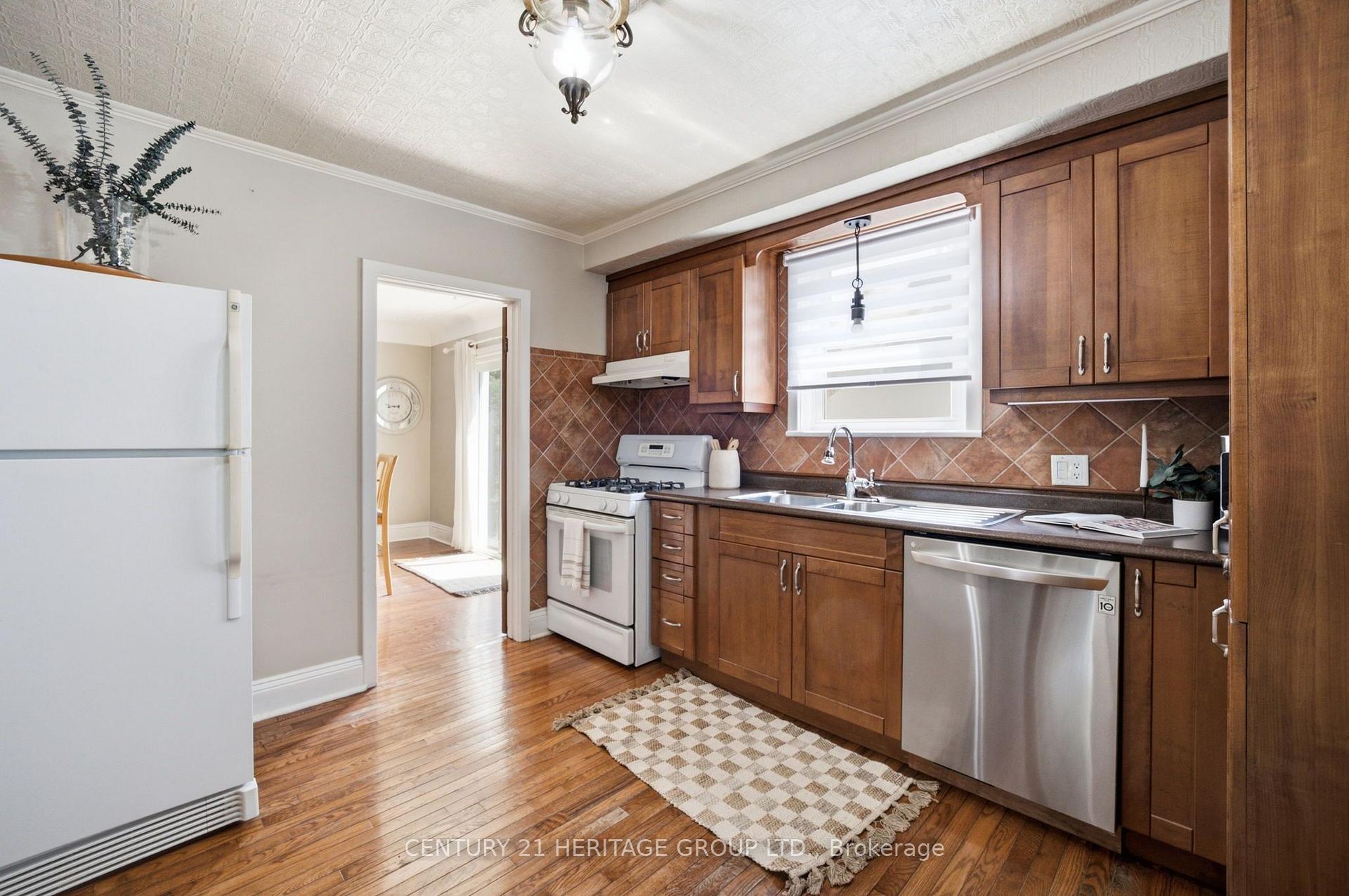 Photo 18 of 19 East 34th Street, Hamilton, Raleigh — HOMEH