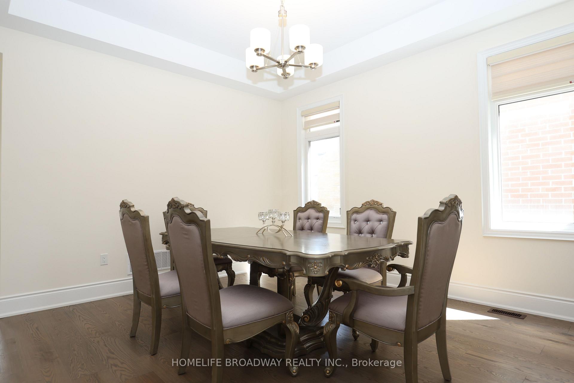 Photo 8 of 11 David Dunlap Boulevard, Richmond Hill, Observatory — HOMEH