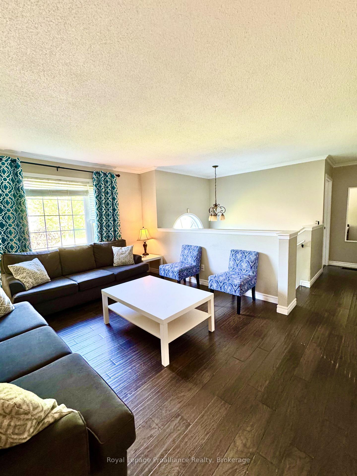 Photo 15 of 19 Briardale Boulevard, Quinte West, Trenton Ward — HOMEH