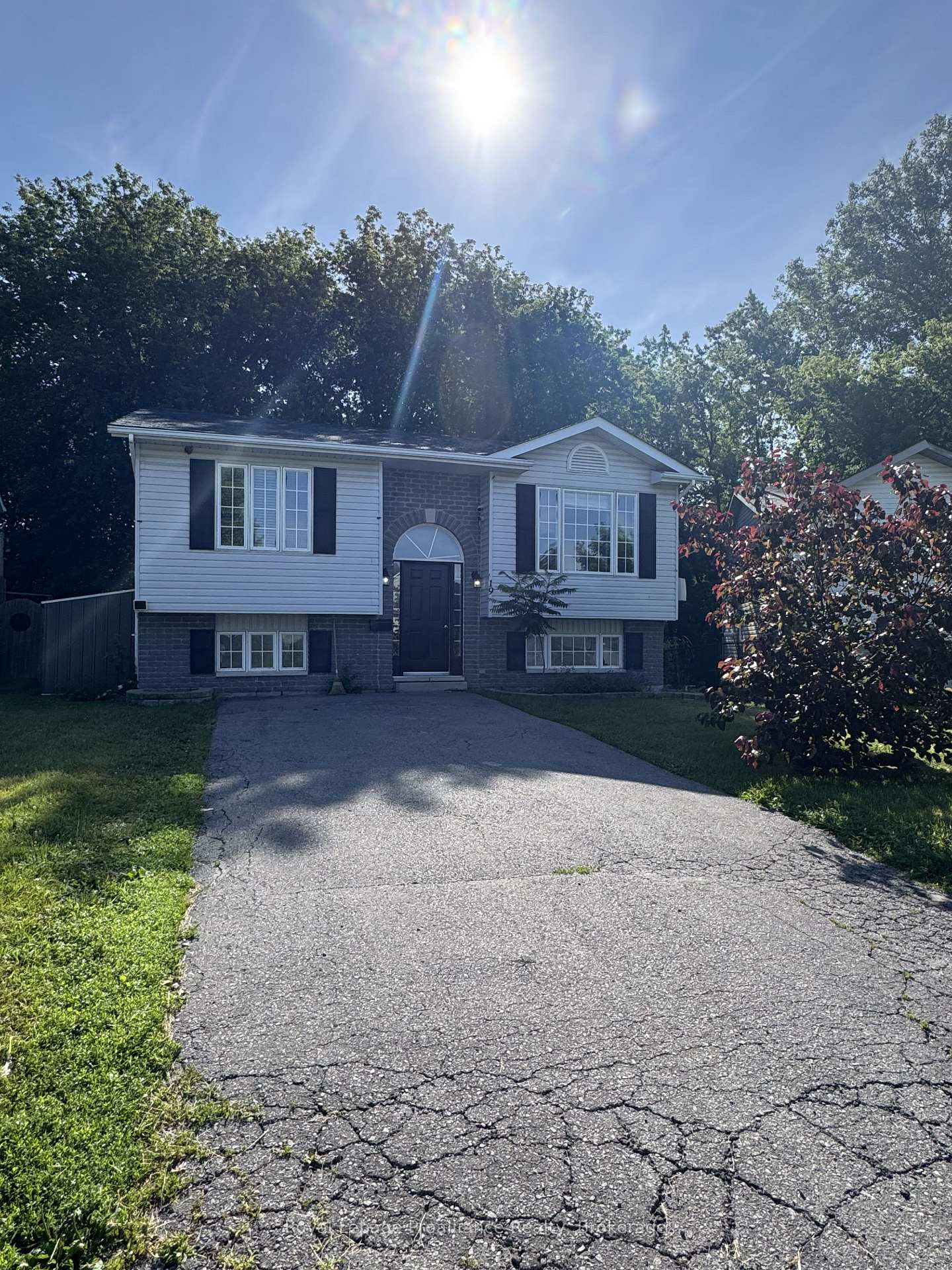Photo 35 of 19 Briardale Boulevard, Quinte West, Trenton Ward — HOMEH