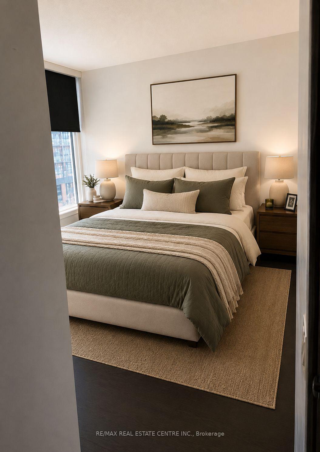 Photo 5 of Unit 812, 19 Bathurst Street, Toronto, Waterfront Communities — HOMEH