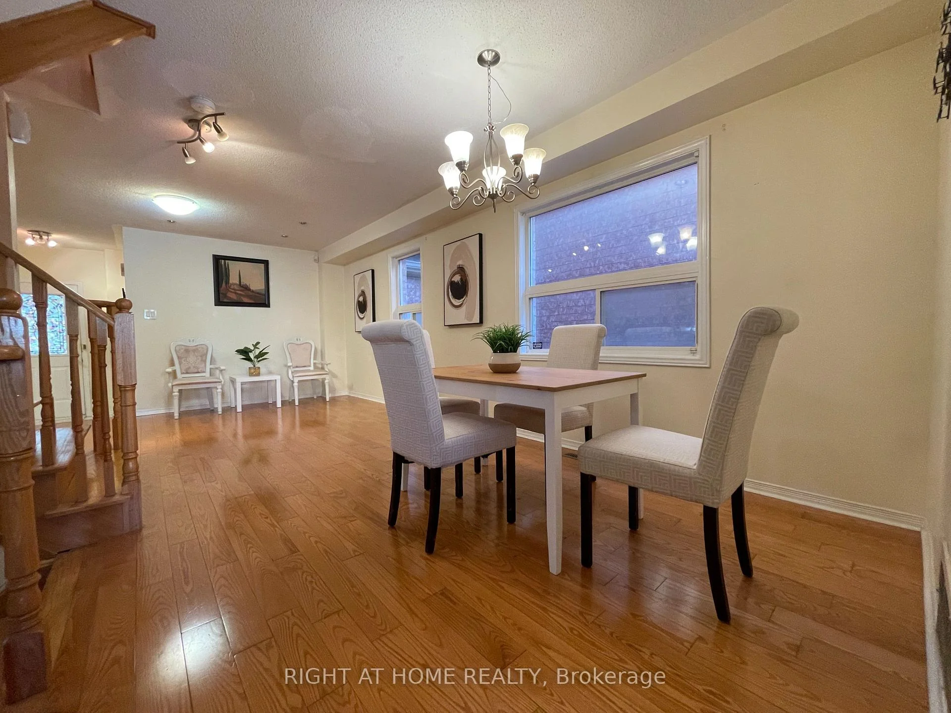 Photo 9 of 106 Novella Road, Vaughan, Patterson — HOMEH