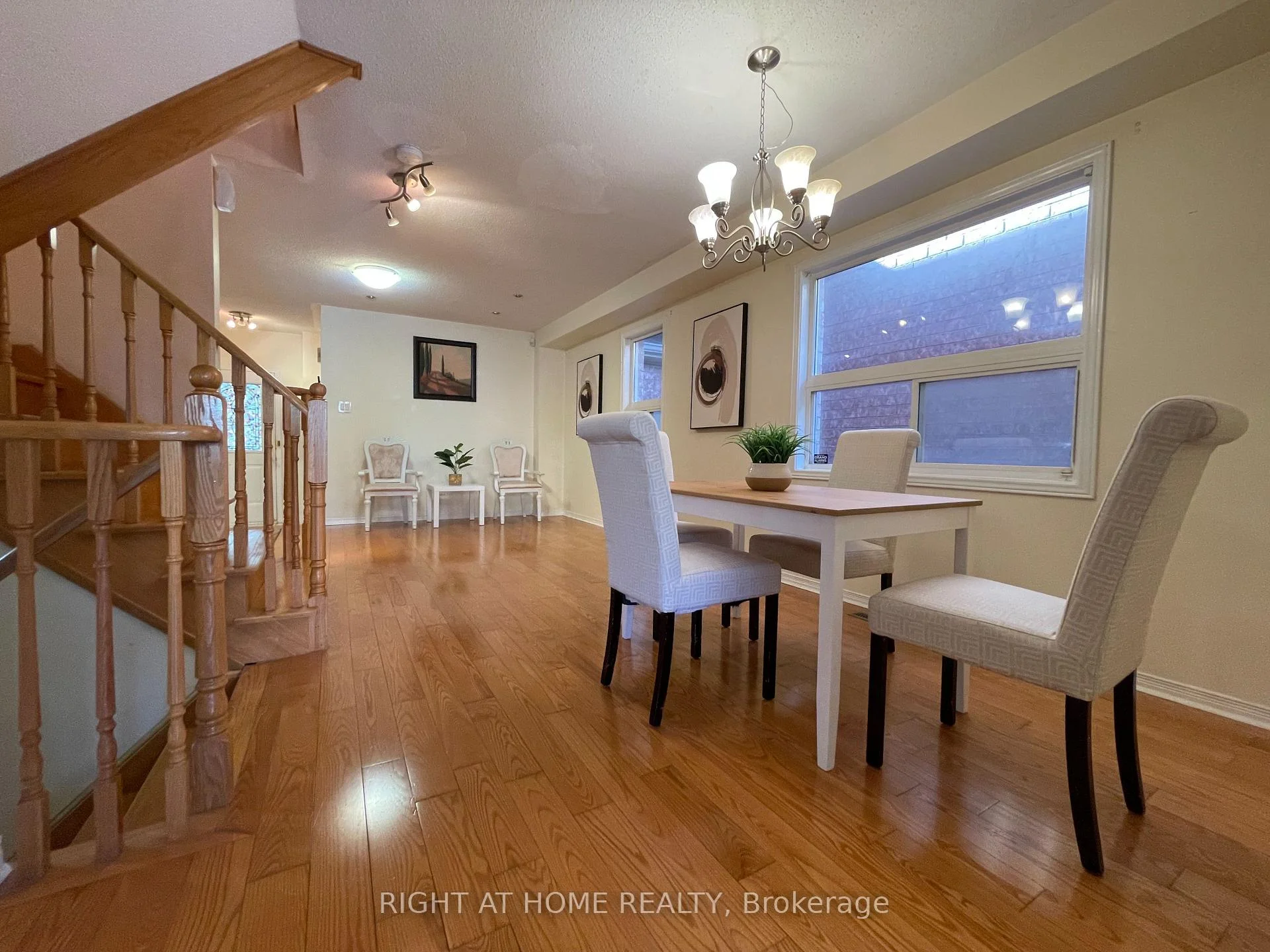Photo 11 of 106 Novella Road, Vaughan, Patterson — HOMEH