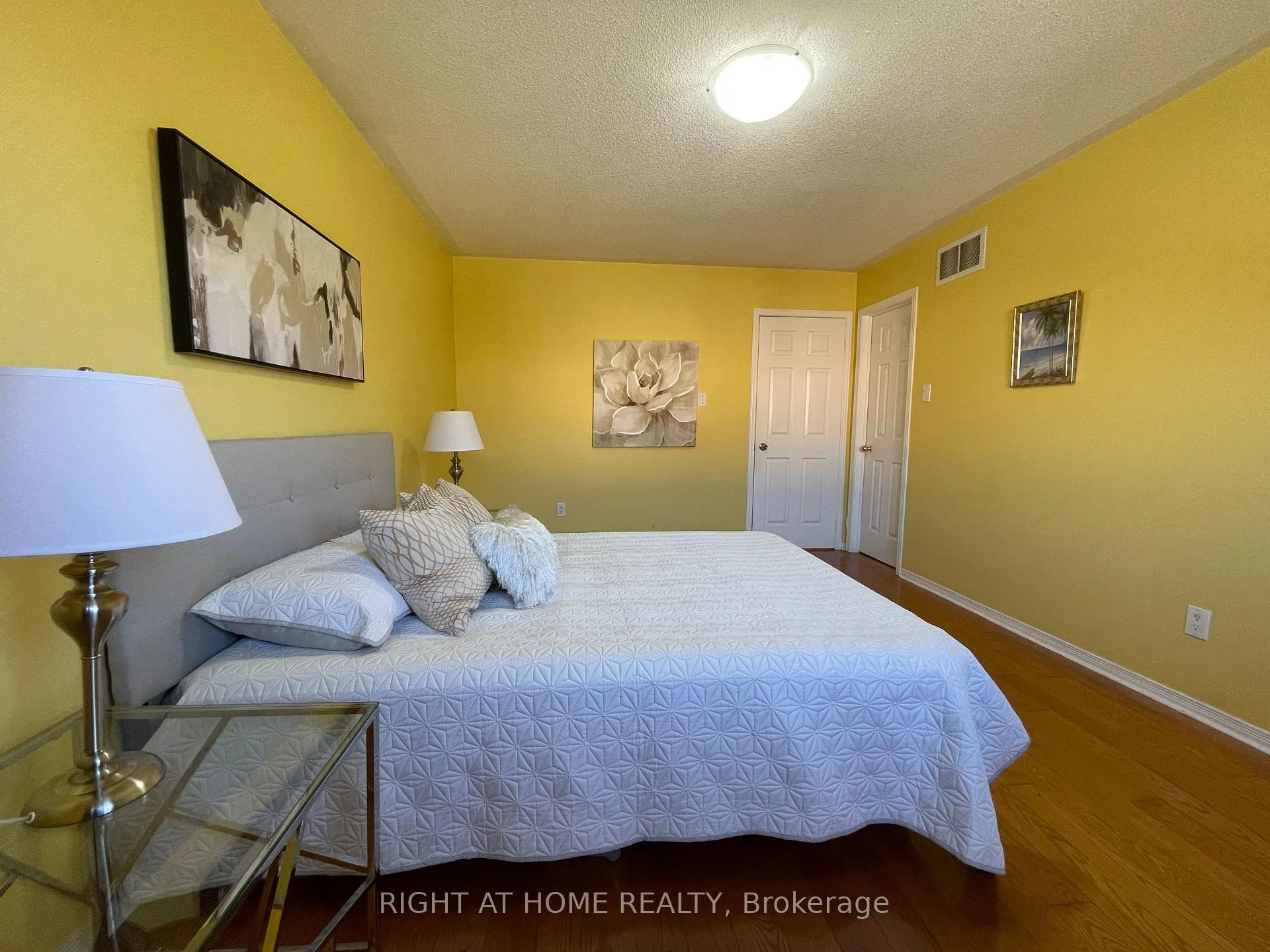 Photo 28 of 106 Novella Road, Vaughan, Patterson — HOMEH