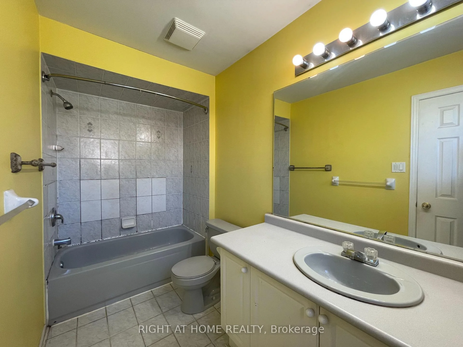 Photo 29 of 106 Novella Road, Vaughan, Patterson — HOMEH