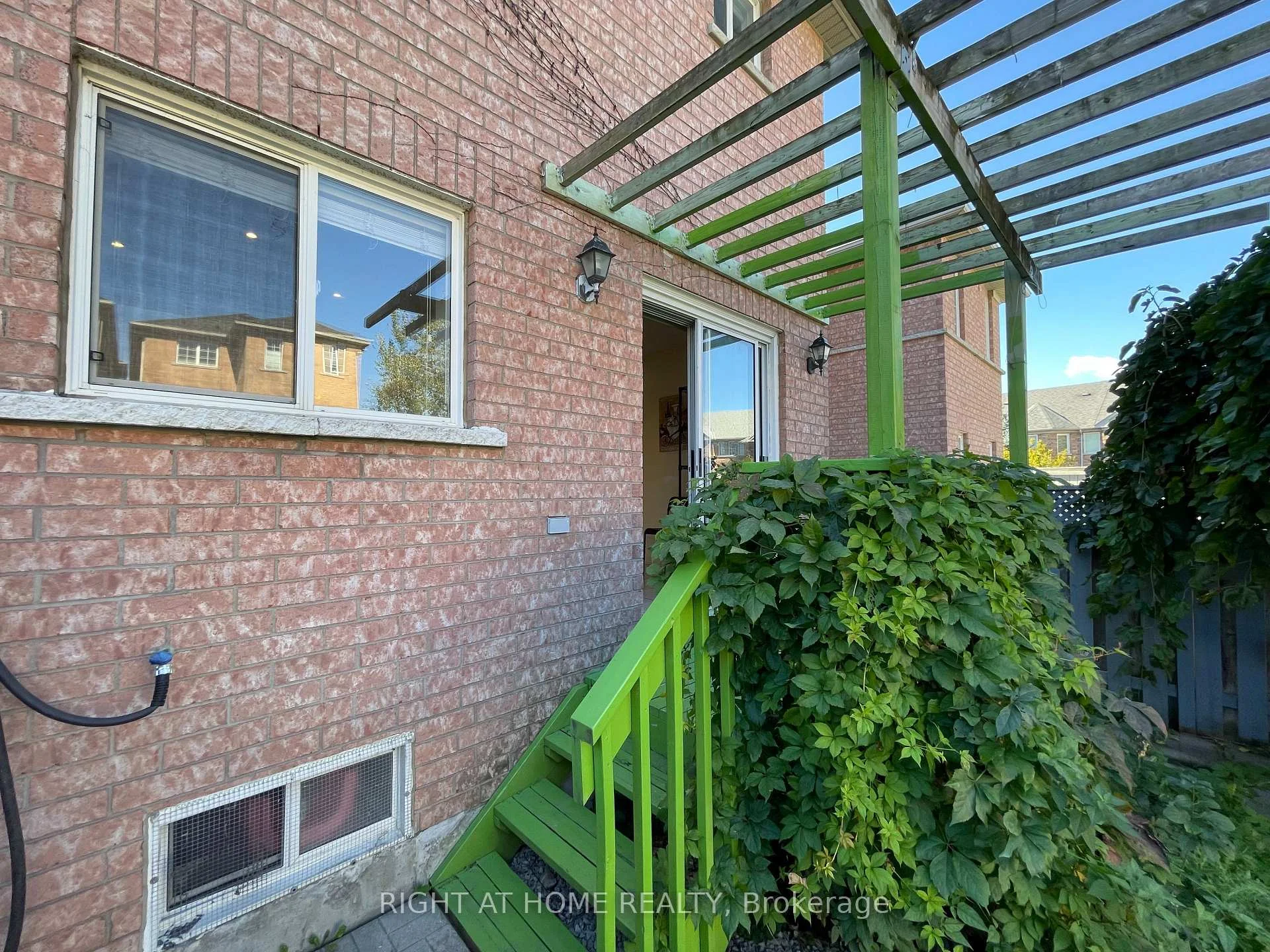 Photo 48 of 106 Novella Road, Vaughan, Patterson — HOMEH