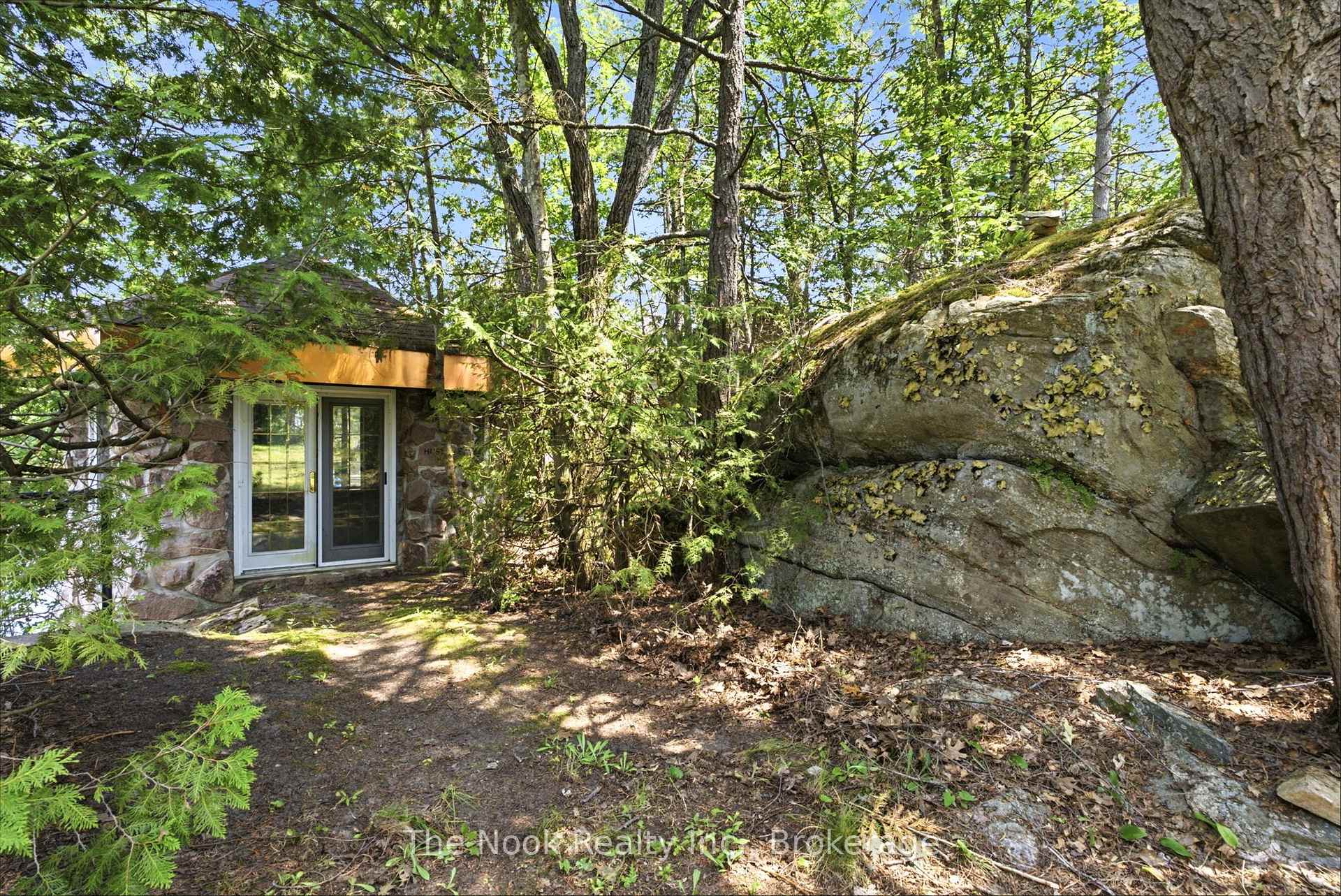 Photo 8 of 69 Island Drive, Trent Lakes — HOMEH