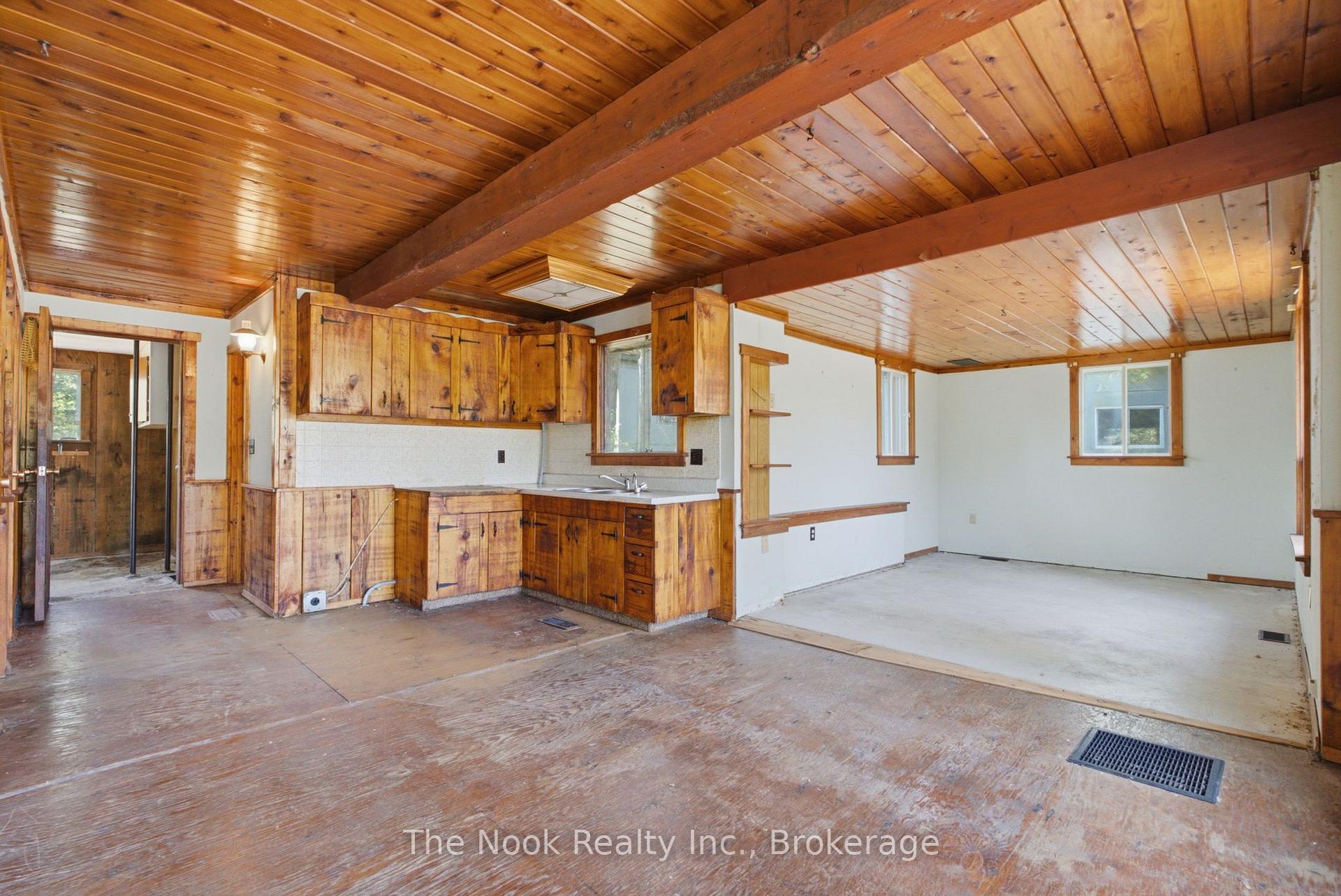 Photo 18 of 69 Island Drive, Trent Lakes — HOMEH