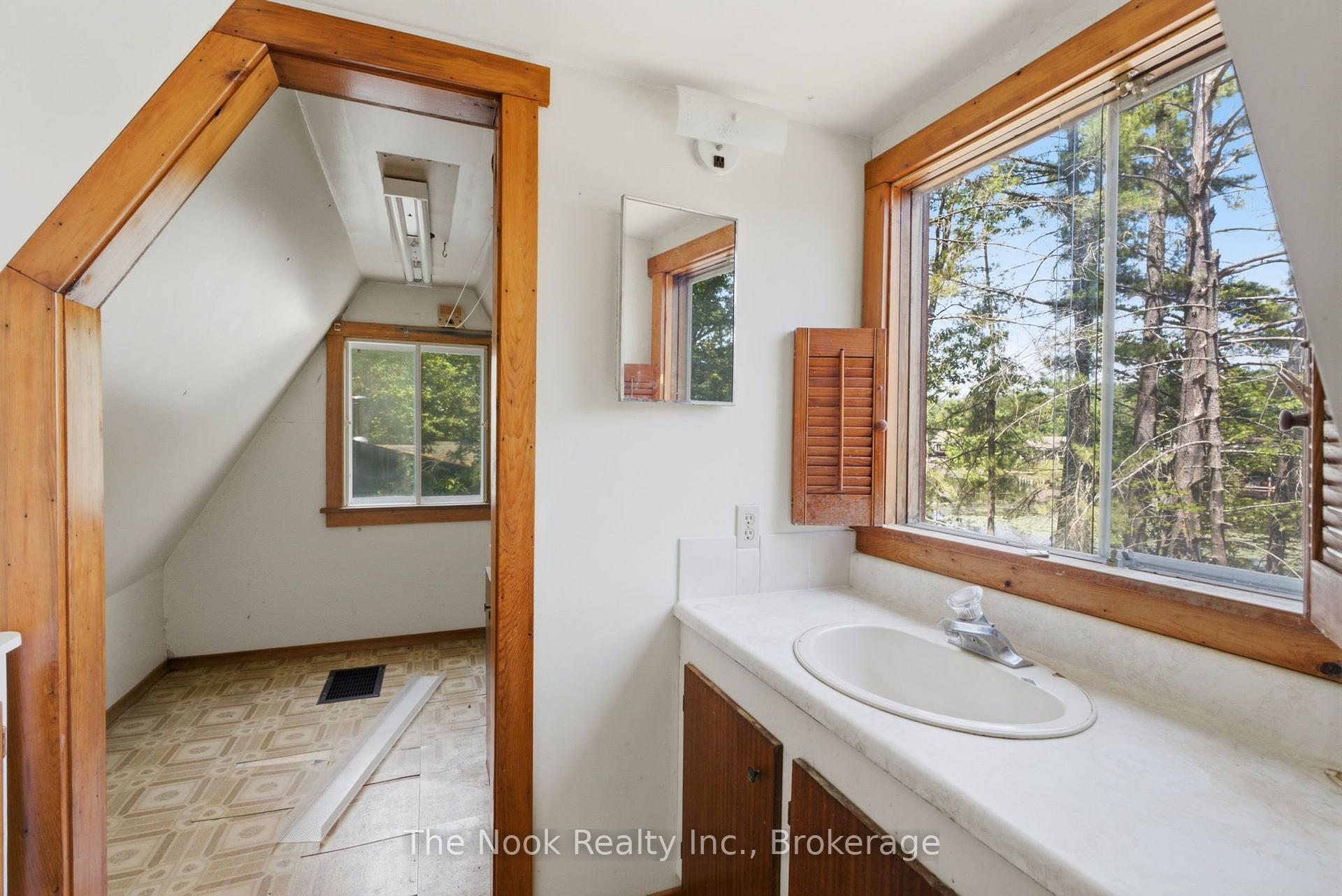 Photo 29 of 69 Island Drive, Trent Lakes — HOMEH