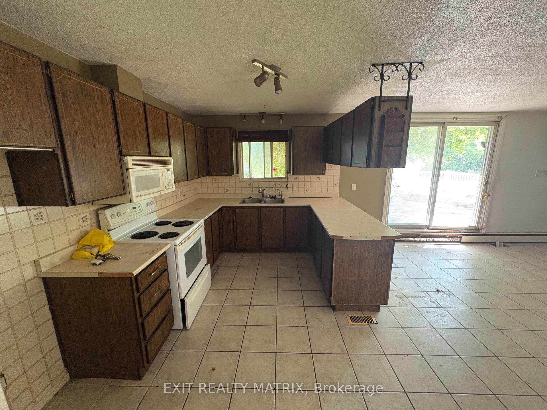 Photo 3 of 152 Herbert Street, The Nation, Limoges — HOMEH