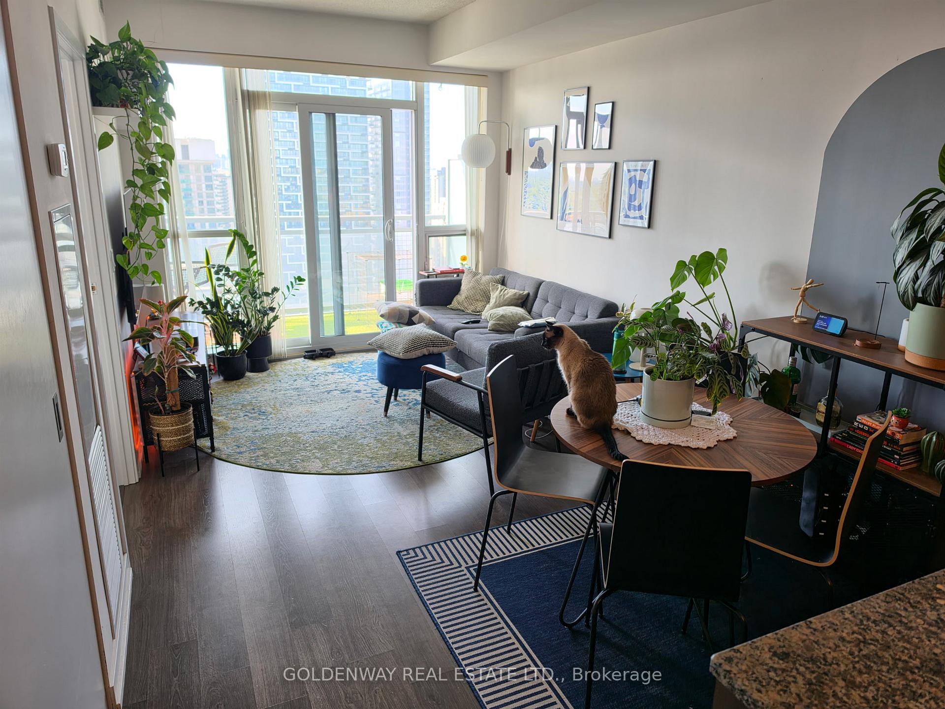 Photo 2 of Unit 2604, 89 Dunfield Avenue, Toronto, Mount Pleasant West — HOMEH