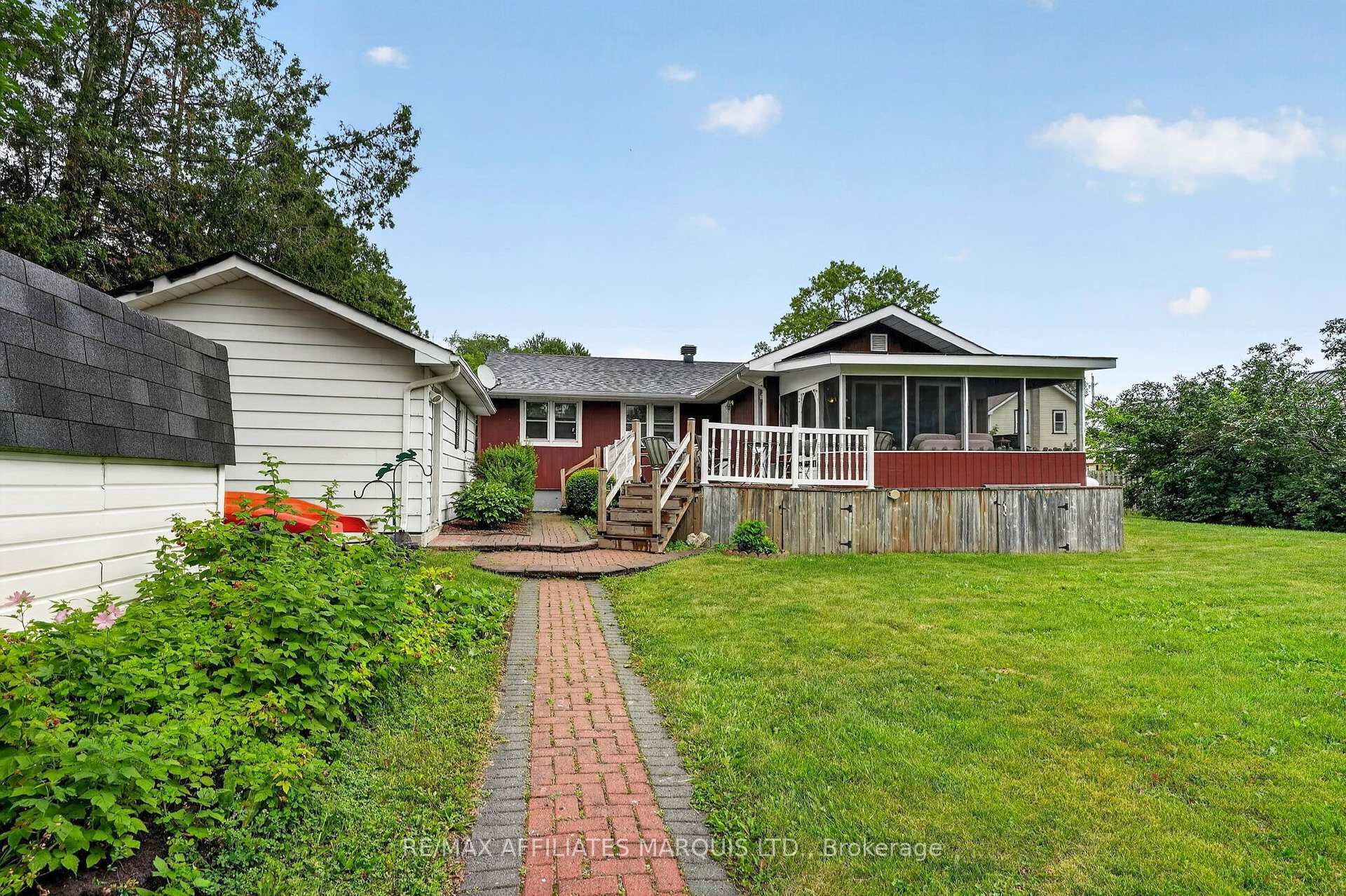 Photo 1 of 4868 County Rd 20, South Glengarry, South Glengarry (Charlottenburgh) Twp — HOMEH