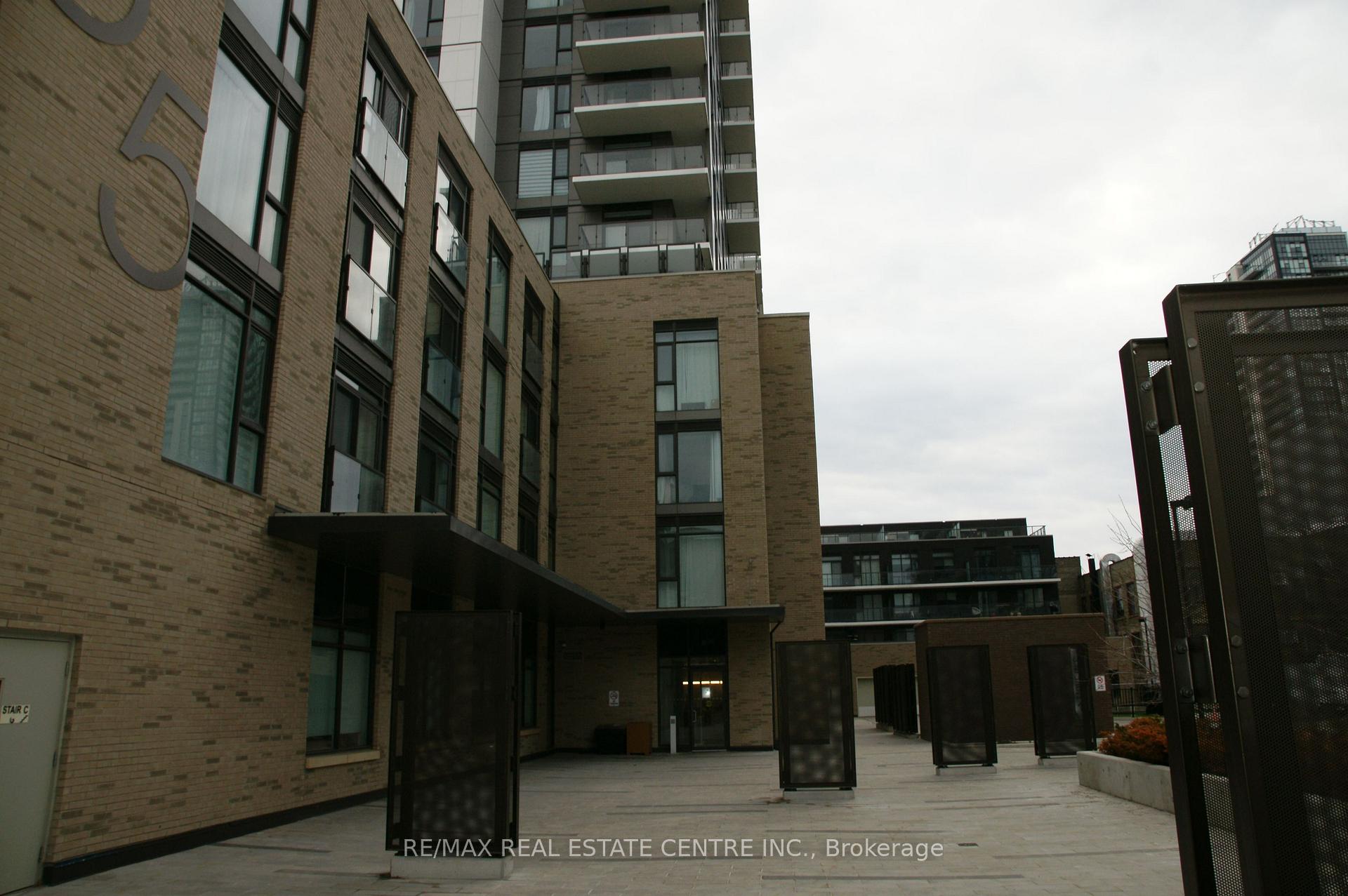 Photo 2 of Unit 1006, 55 Duke Street W, Kitchener, City Commercial Core — HOMEH