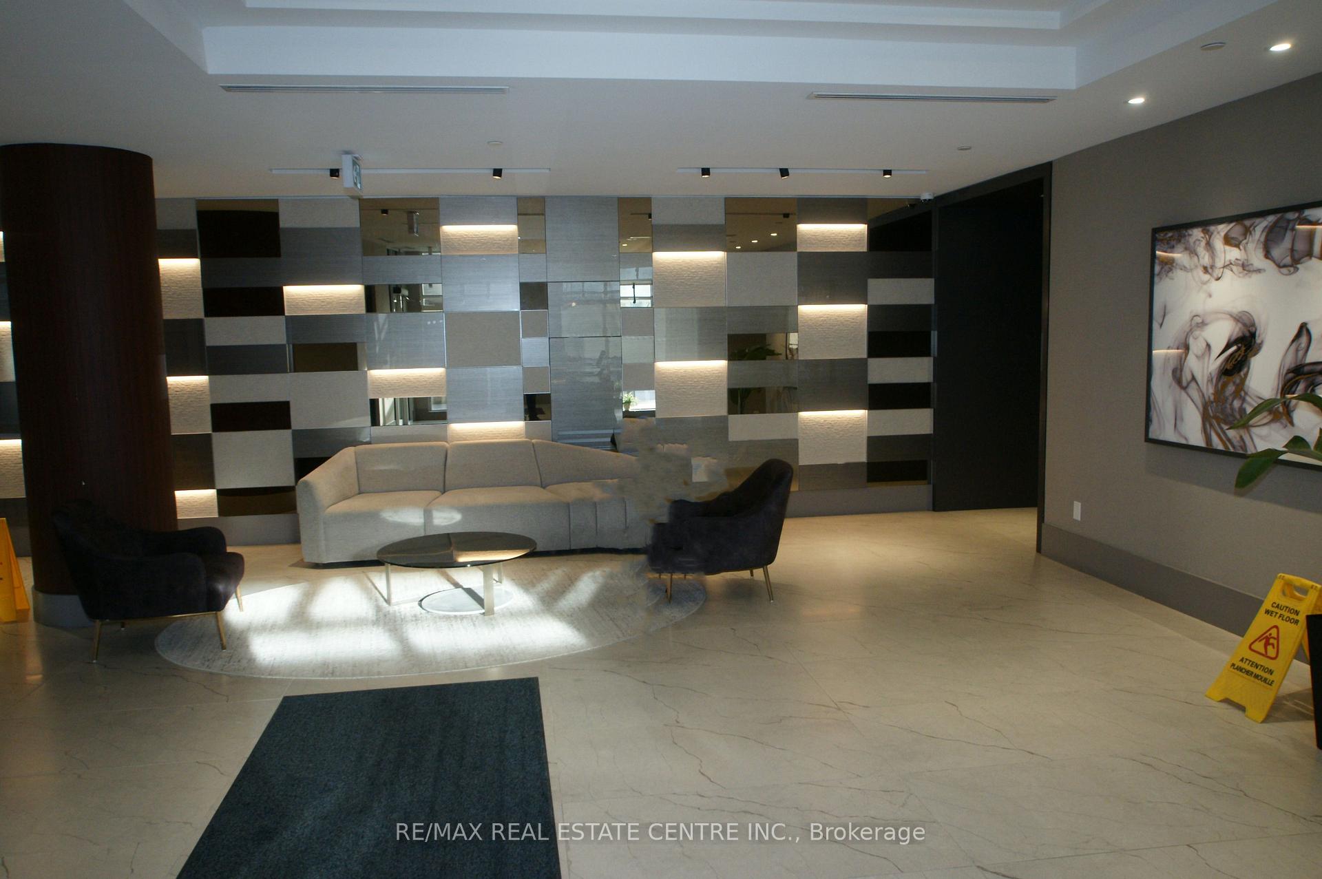Photo 4 of Unit 1006, 55 Duke Street W, Kitchener, City Commercial Core — HOMEH