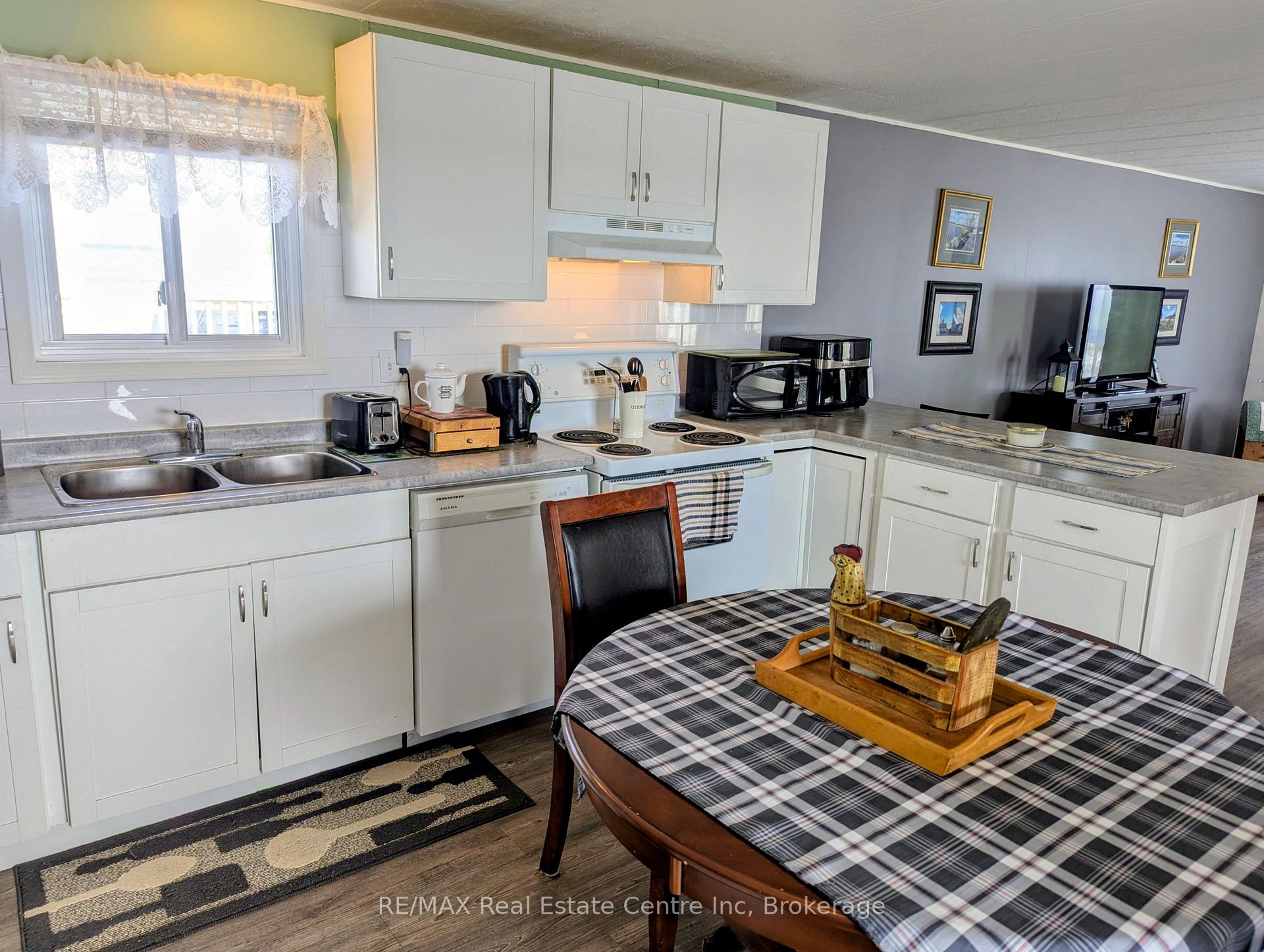 Photo 16 of 27 Cranberry Drive, Ashfield-Colborne-Wawanosh, Colborne — HOMEH